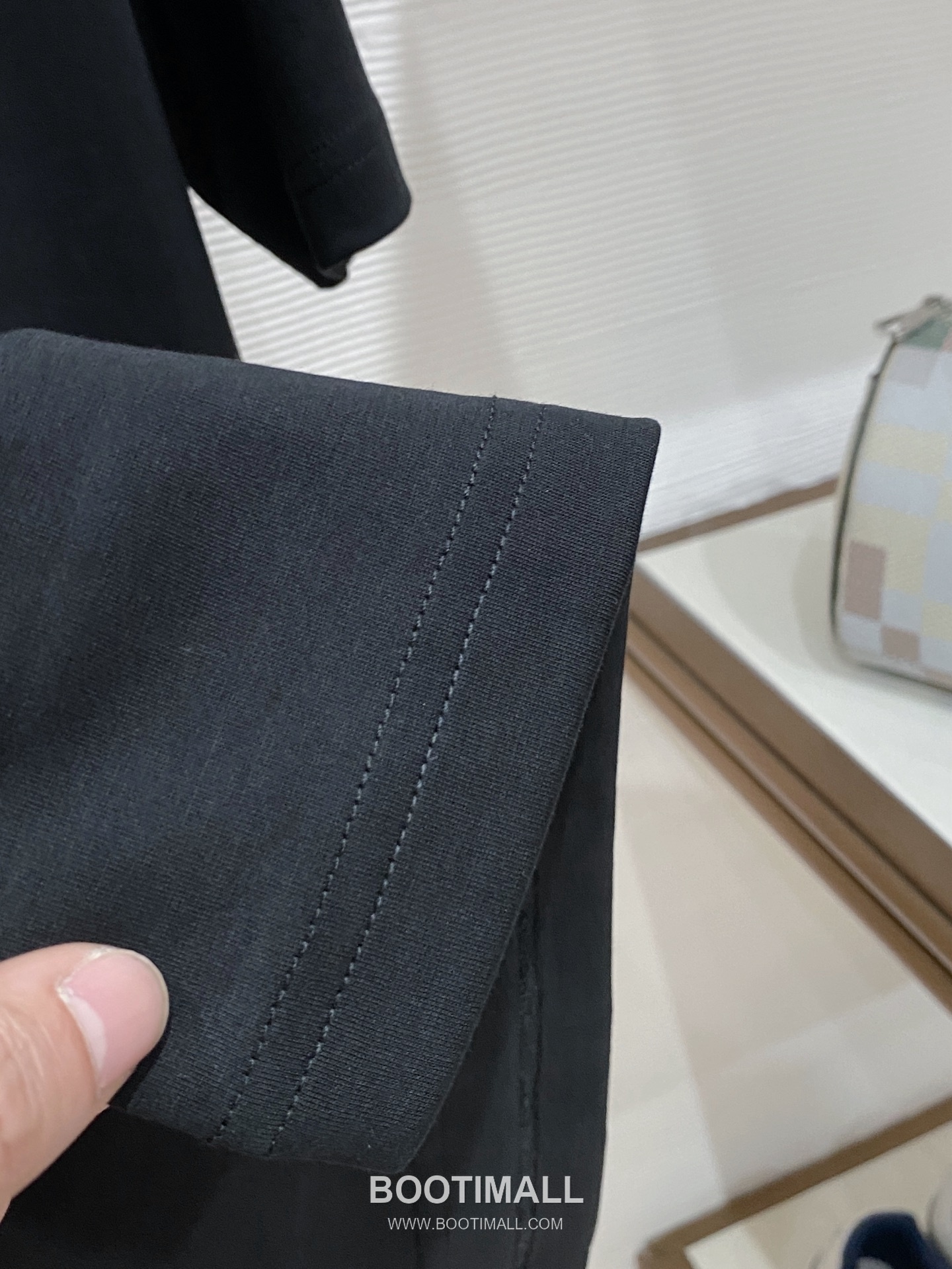 Prada Logo Cotton T-Shirt Black White 프라다 로고 코튼 티셔츠 블랙 화이트 7