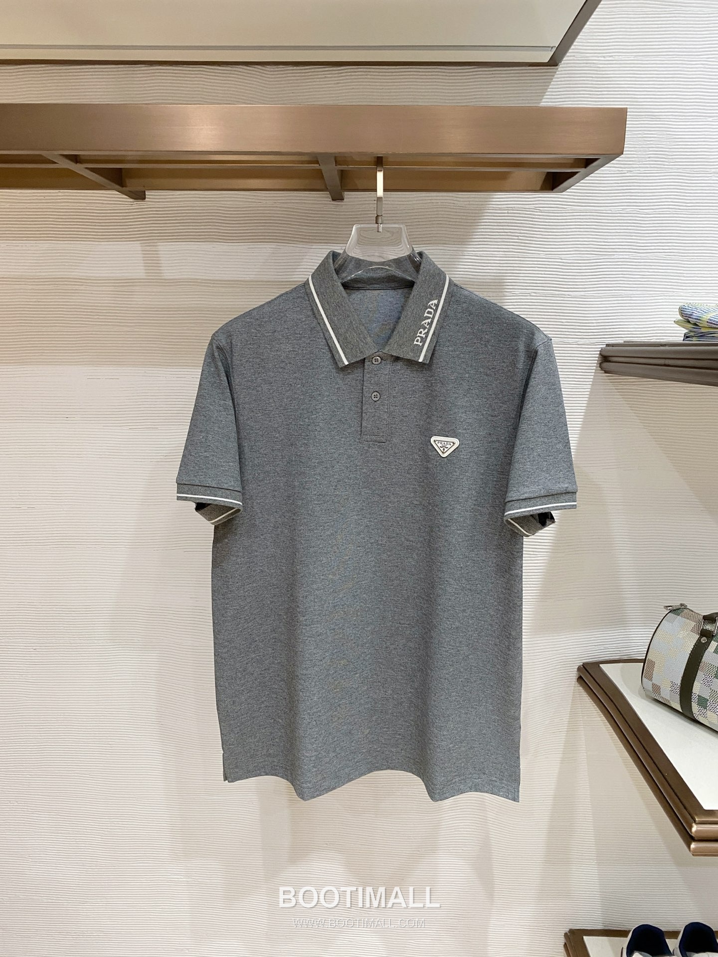 Prada Polo Shirt Short Sleeve Logo 프라다 폴로 셔츠 반팔 로고 상의 1