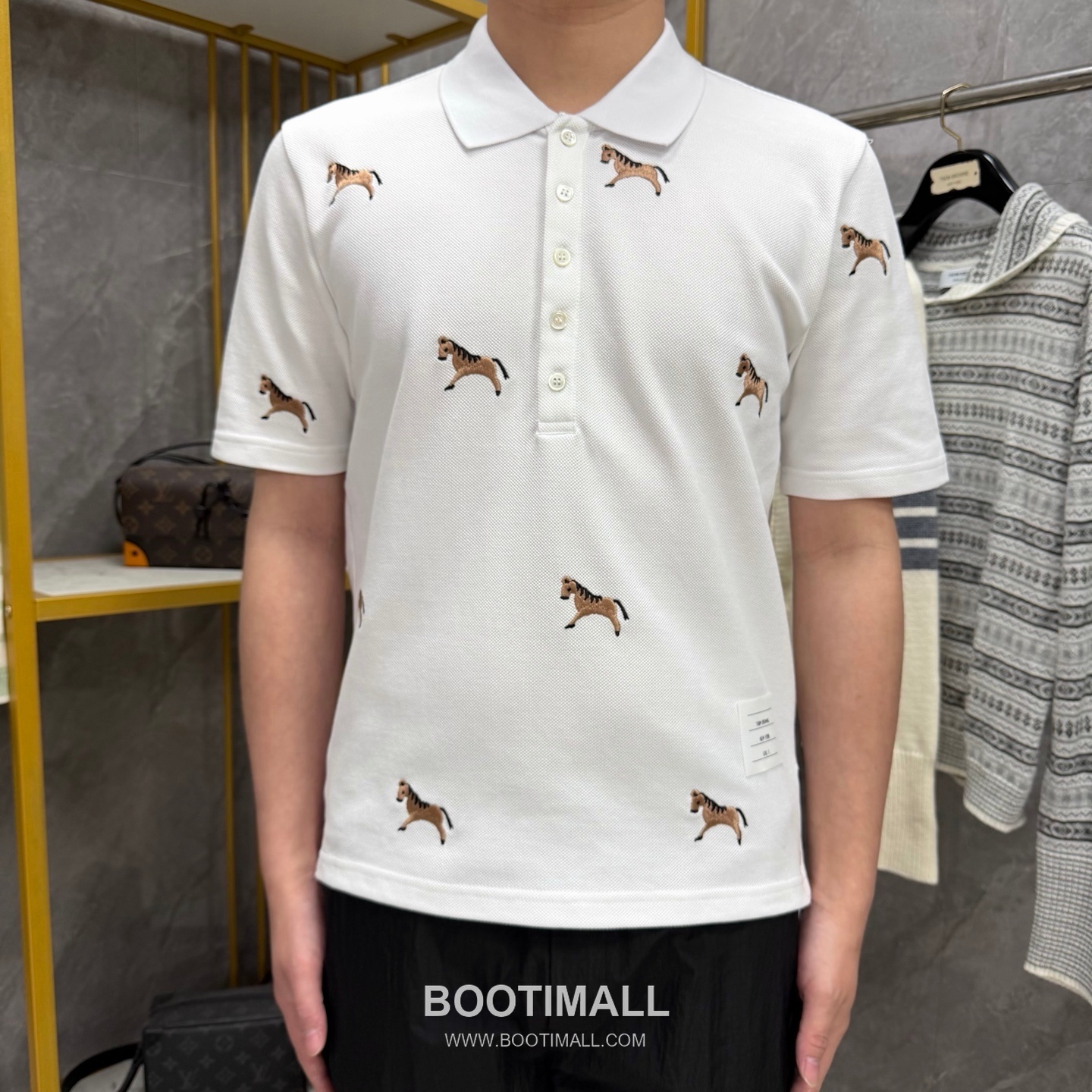 Thom Browne Horse Embroidery Polo Shirt - Year of the Horse Limited Edition Cotton Navy Blue, Gray, White Polo Shirt 말 자수 폴로 셔츠 - 말의 해 한정판 코튼 네이비 블루, 그레이, 화이트 폴로 셔츠 1, 2, 3, 4, 5 5