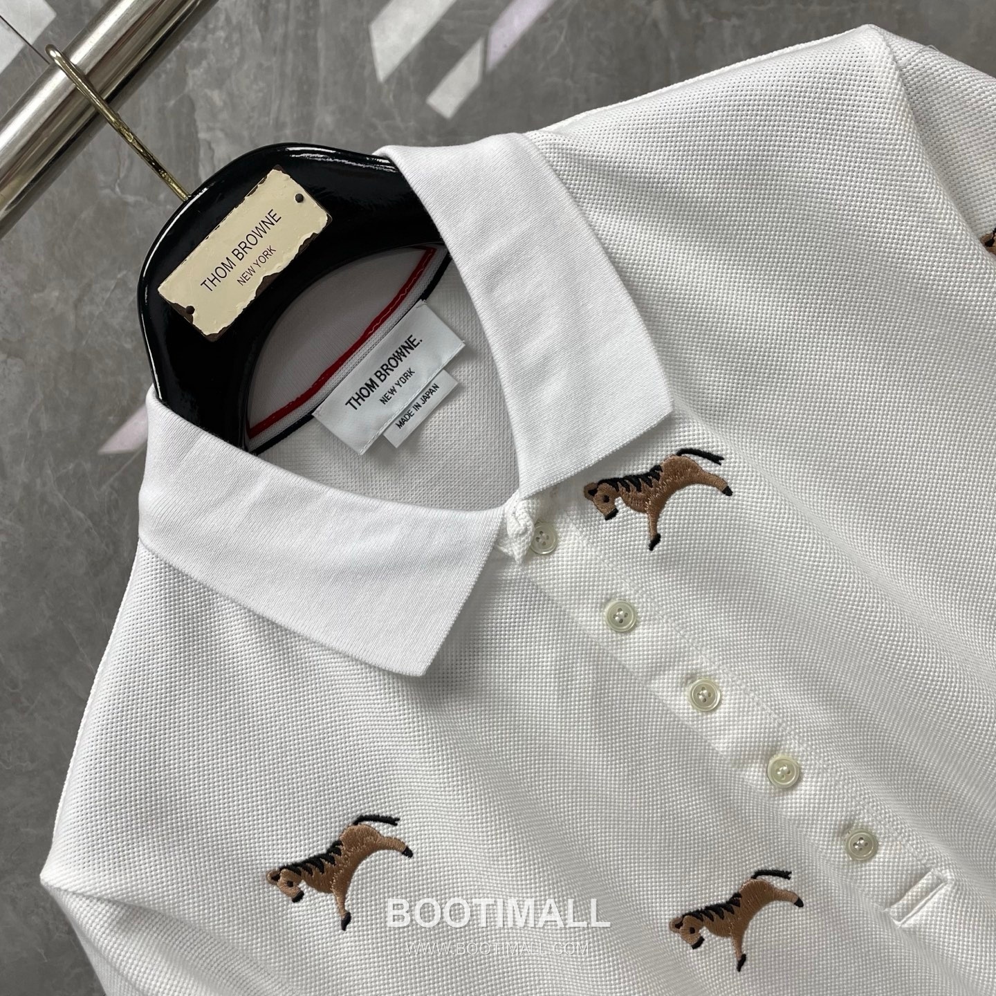 Thom Browne Horse Embroidery Polo Shirt - Year of the Horse Limited Edition Cotton Navy Blue, Gray, White Polo Shirt 말 자수 폴로 셔츠 - 말의 해 한정판 코튼 네이비 블루, 그레이, 화이트 폴로 셔츠 1, 2, 3, 4, 5 9