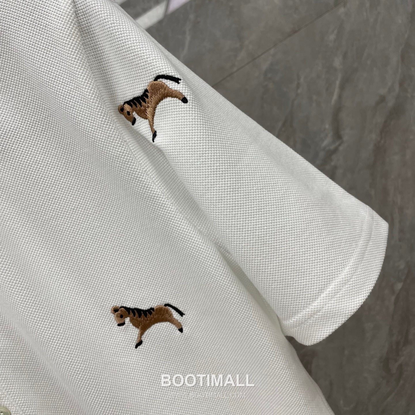 Thom Browne Horse Embroidery Polo Shirt - Year of the Horse Limited Edition Cotton Navy Blue, Gray, White Polo Shirt 말 자수 폴로 셔츠 - 말의 해 한정판 코튼 네이비 블루, 그레이, 화이트 폴로 셔츠 1, 2, 3, 4, 5 10