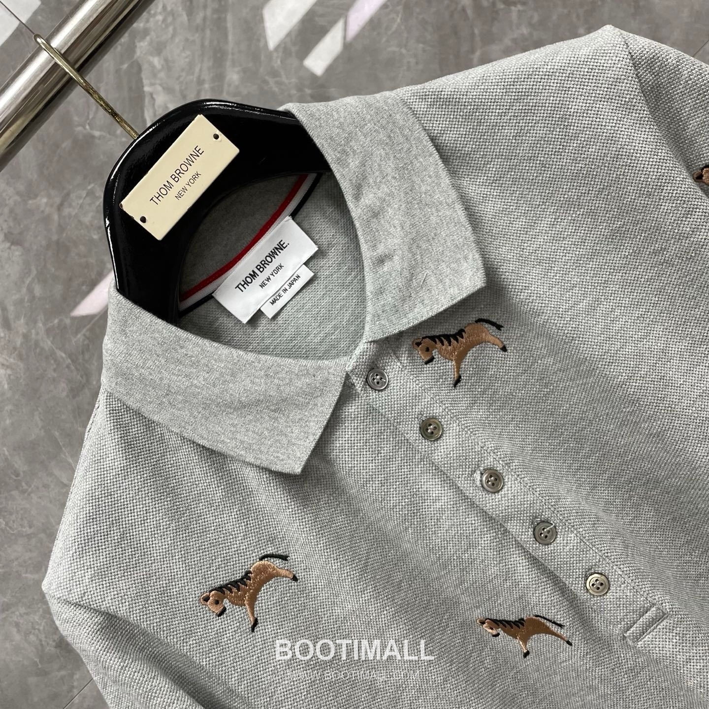 Thom Browne Horse Embroidery Polo Shirt - Year of the Horse Limited Edition Cotton Navy Blue, Gray, White Polo Shirt 말 자수 폴로 셔츠 - 말의 해 한정판 코튼 네이비 블루, 그레이, 화이트 폴로 셔츠 7