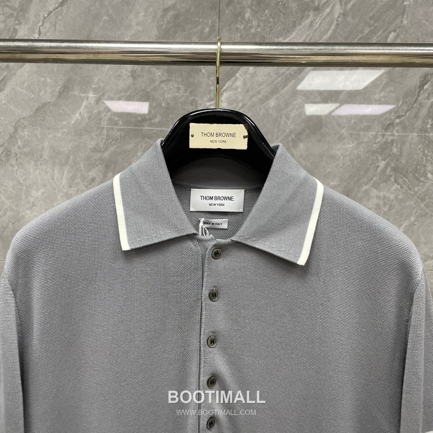Thom Browne Four-Stripe Silk Short Sleeve Polo Shirt Mulberry Silk, Cotton Blend Gray, Navy, Blue, Mint Green Polo Shirt 4- 바 실크 반팔 폴로 셔츠 상급 실크, 코튼 혼방 그레이, 네이비, 블루, 민트 그린 폴로 셔츠 1, 2, 3, 4 9