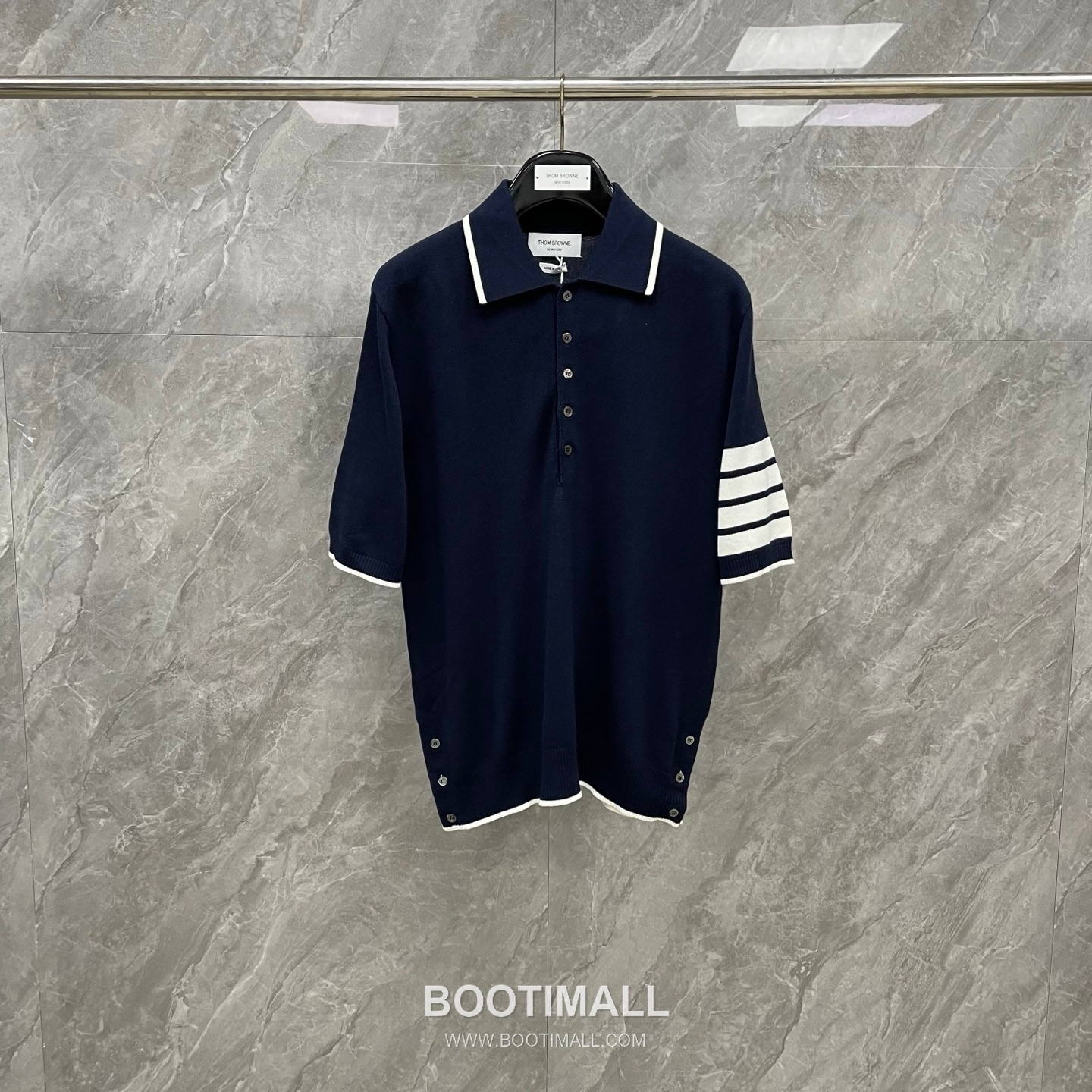 Thom Browne Four-Stripe Silk Short Sleeve Polo Shirt Mulberry Silk, Cotton Blend Gray, Navy, Blue, Mint Green Polo Shirt 4- 바 실크 반팔 폴로 셔츠 상급 실크, 코튼 혼방 그레이, 네이비, 블루, 민트 그린 폴로 셔츠 8