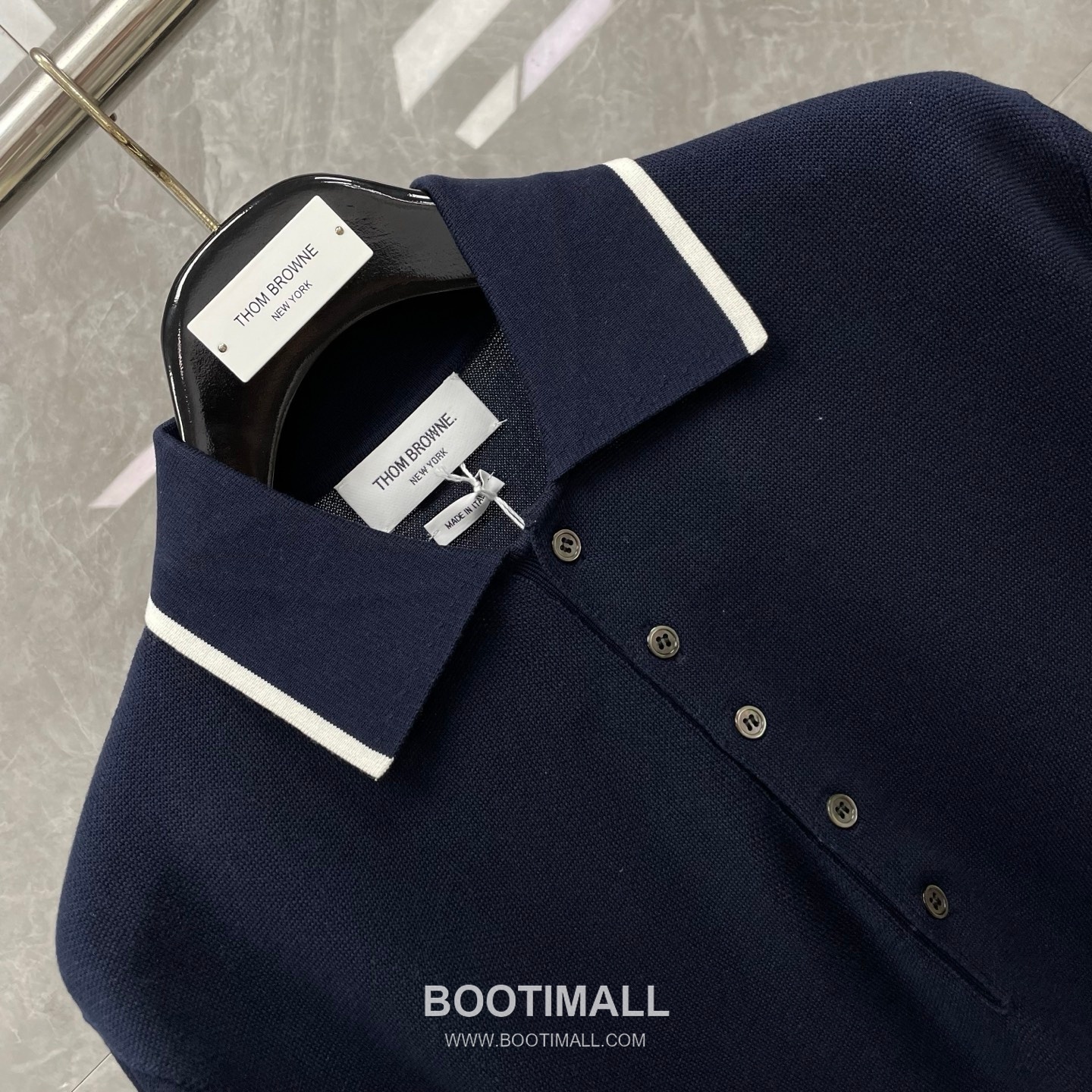 Thom Browne Four-Stripe Silk Short Sleeve Polo Shirt Mulberry Silk, Cotton Blend Gray, Navy, Blue, Mint Green Polo Shirt 4- 바 실크 반팔 폴로 셔츠 상급 실크, 코튼 혼방 그레이, 네이비, 블루, 민트 그린 폴로 셔츠 10