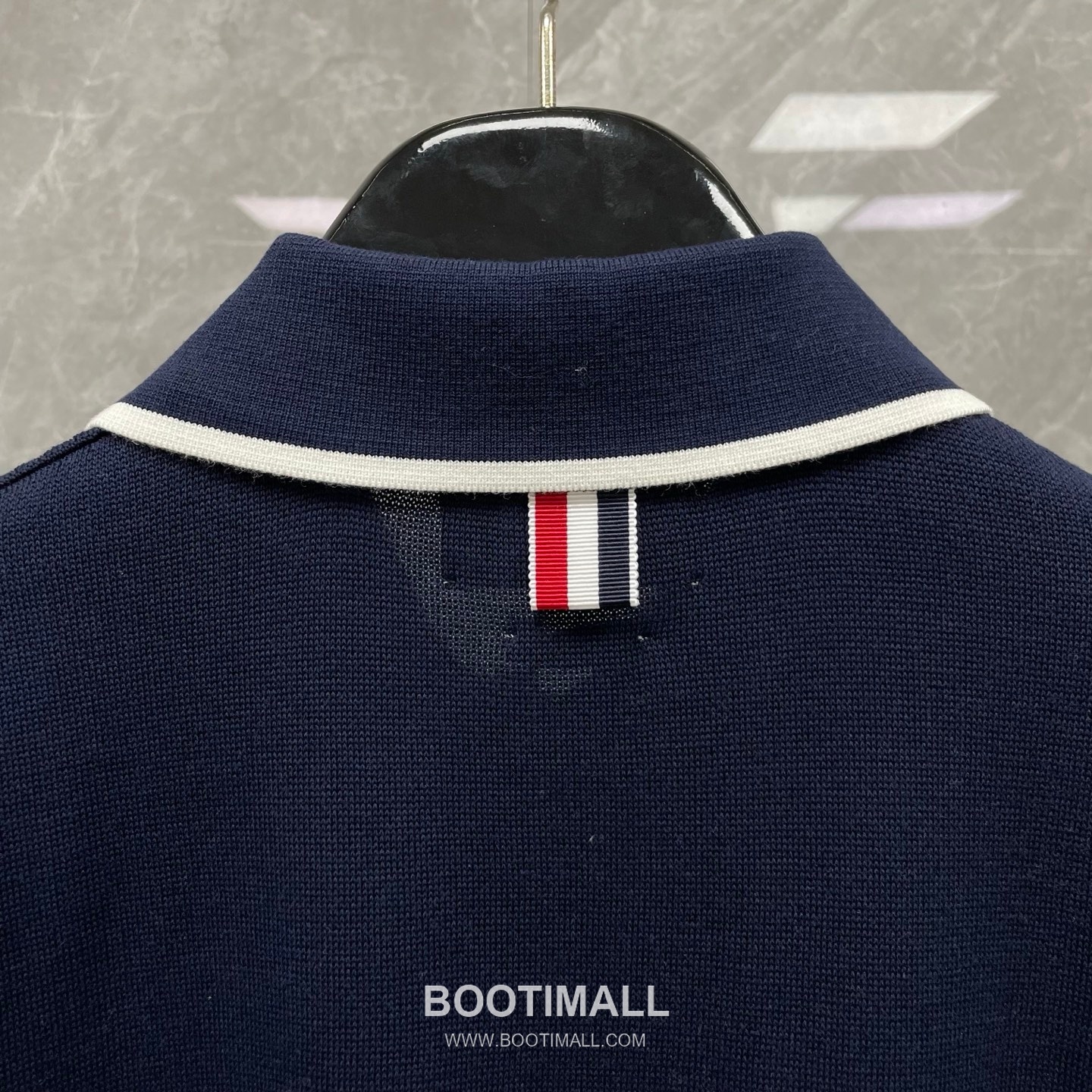 Thom Browne Four-Stripe Silk Short Sleeve Polo Shirt Mulberry Silk, Cotton Blend Gray, Navy, Blue, Mint Green Polo Shirt 4- 바 실크 반팔 폴로 셔츠 상급 실크, 코튼 혼방 그레이, 네이비, 블루, 민트 그린 폴로 셔츠 14