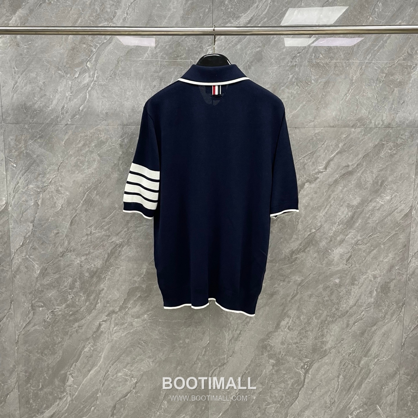 Thom Browne Four-Stripe Silk Short Sleeve Polo Shirt Mulberry Silk, Cotton Blend Gray, Navy, Blue, Mint Green Polo Shirt 4- 바 실크 반팔 폴로 셔츠 상급 실크, 코튼 혼방 그레이, 네이비, 블루, 민트 그린 폴로 셔츠 15