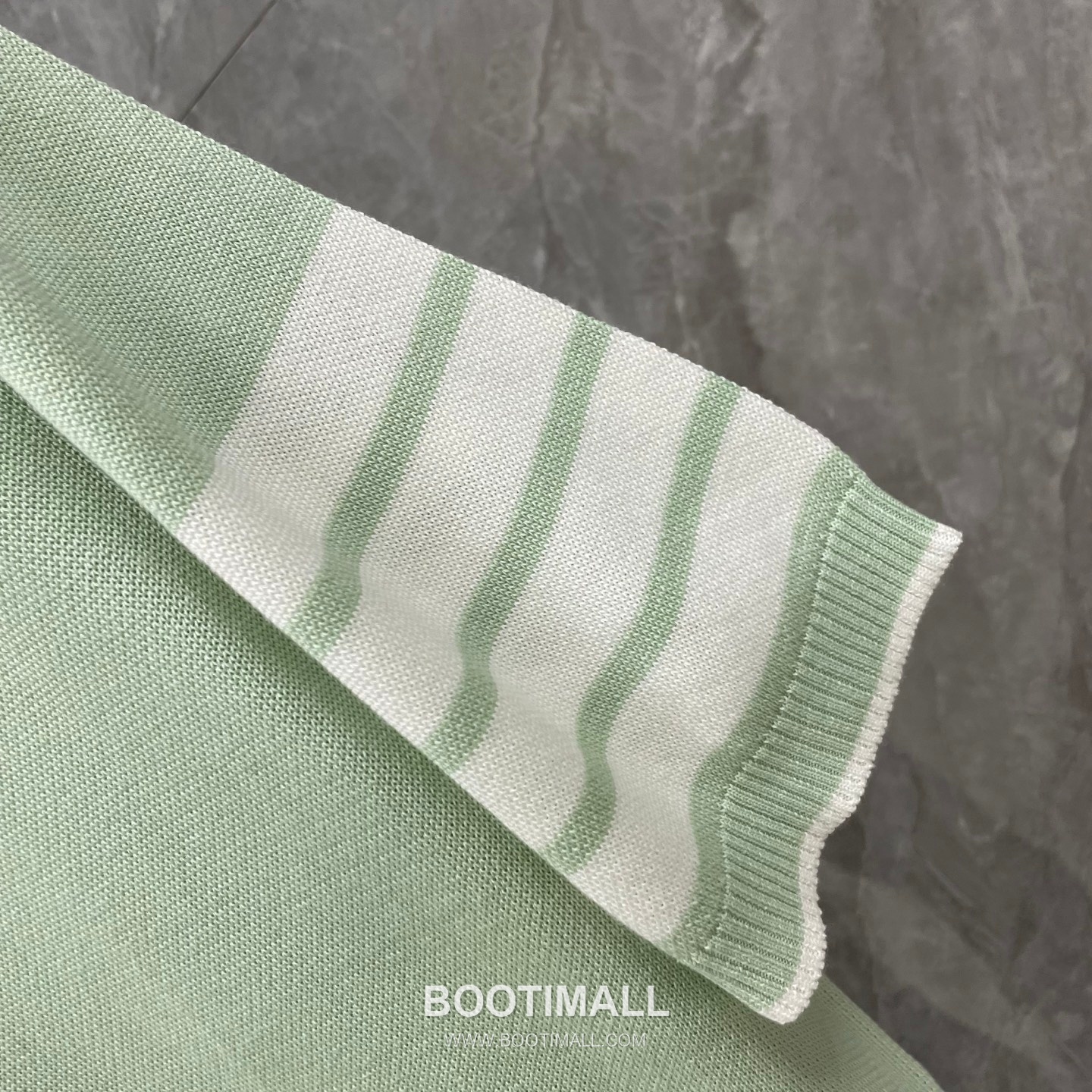 Thom Browne Four-Stripe Silk Short Sleeve Polo Shirt Mulberry Silk, Cotton Blend Gray, Navy, Blue, Mint Green Polo Shirt 4- 바 실크 반팔 폴로 셔츠 상급 실크, 코튼 혼방 그레이, 네이비, 블루, 민트 그린 폴로 셔츠 11