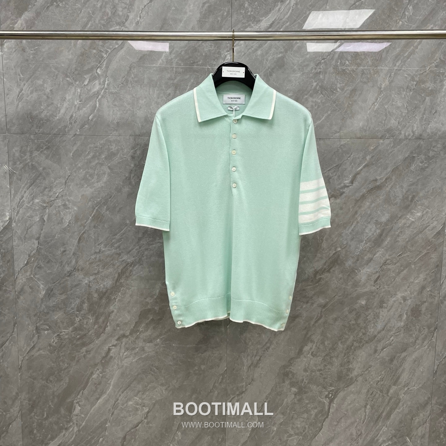 Thom Browne Four-Stripe Silk Short Sleeve Polo Shirt Mulberry Silk, Cotton Blend Gray, Navy, Blue, Mint Green Polo Shirt 4- 바 실크 반팔 폴로 셔츠 상급 실크, 코튼 혼방 그레이, 네이비, 블루, 민트 그린 폴로 셔츠 5