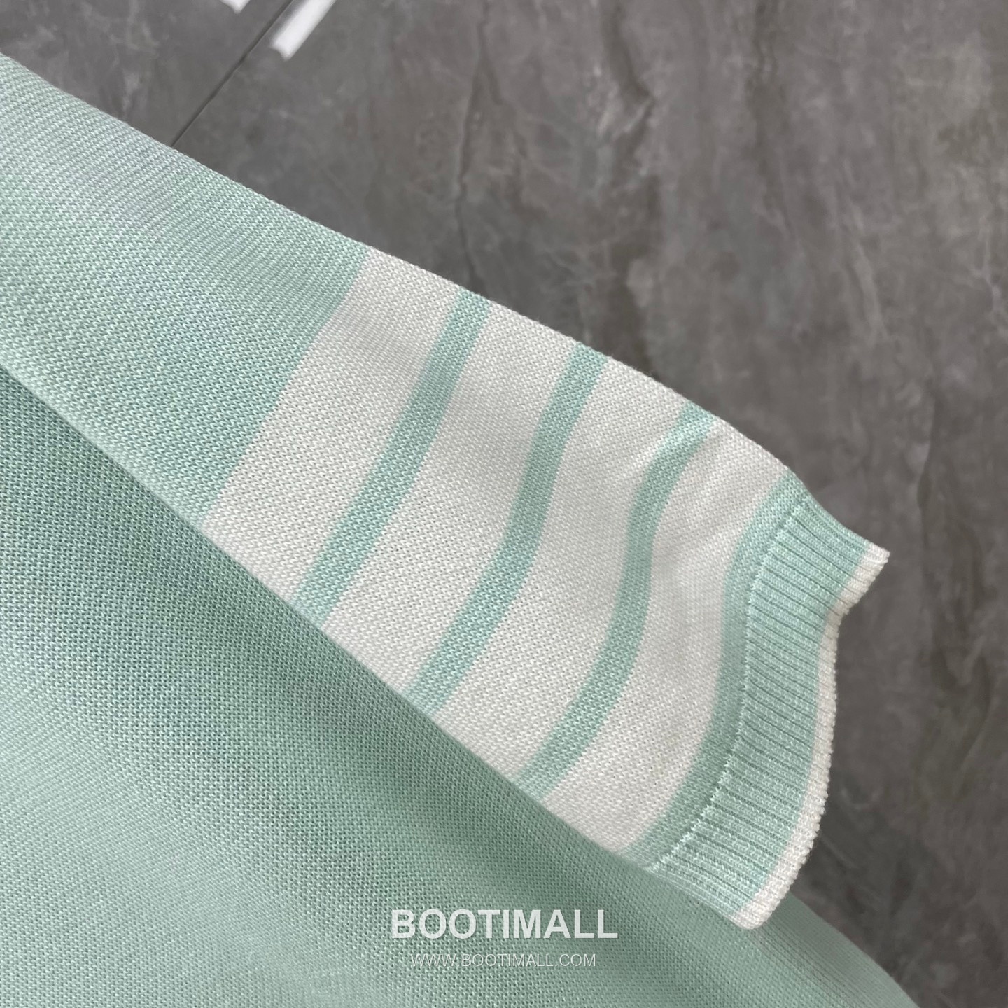 Thom Browne Four-Stripe Silk Short Sleeve Polo Shirt Mulberry Silk, Cotton Blend Gray, Navy, Blue, Mint Green Polo Shirt 4- 바 실크 반팔 폴로 셔츠 상급 실크, 코튼 혼방 그레이, 네이비, 블루, 민트 그린 폴로 셔츠 8