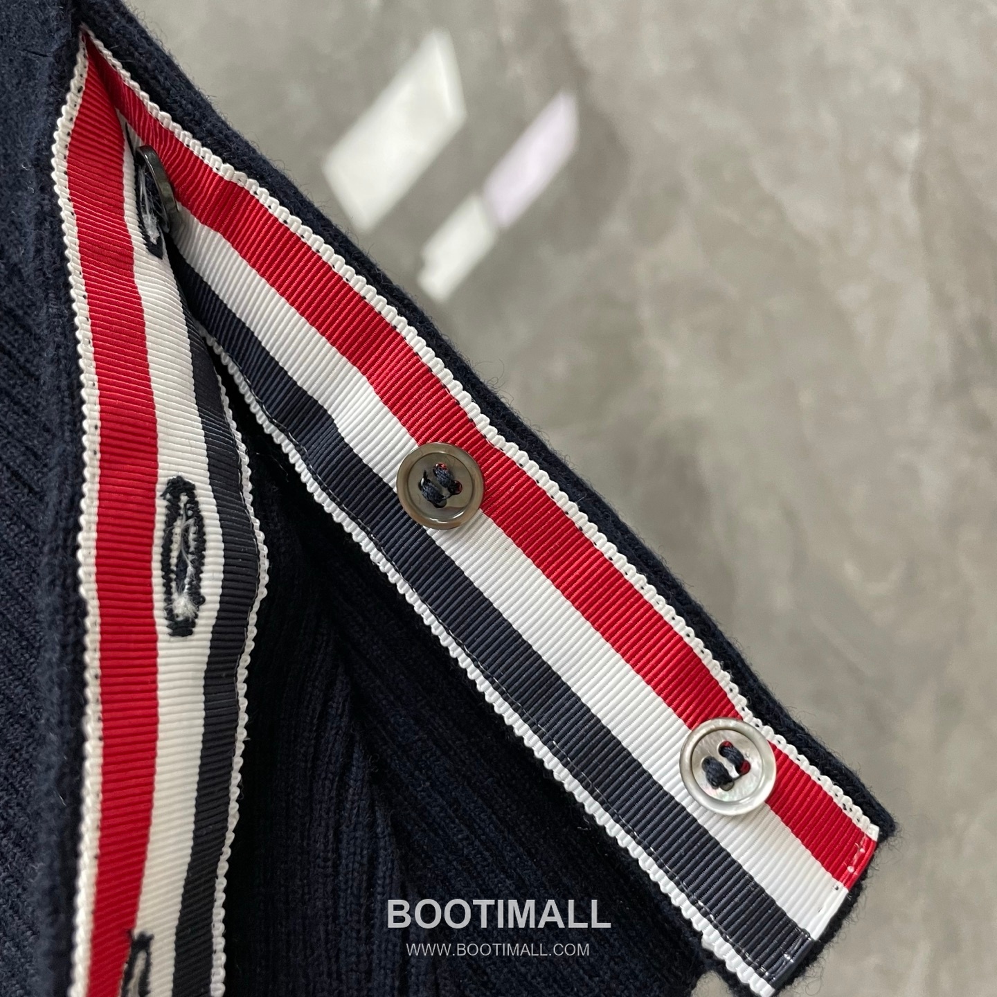 Thom Browne Horse Graphic Short Sleeve T-Shirt Cotton Navy T-Shirt 말 그래픽 반팔 티셔츠 코튼 네이비 티셔츠 0, 1, 2 12