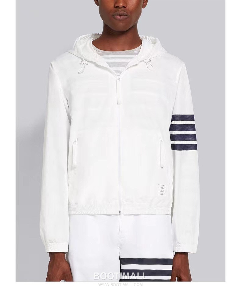 Thom Browne Four-Stripe Mesh Zip Hooded Jacket Nylon, Cotton Gray, Navy, White Jacket 4 줄 스트라이프 메쉬 지퍼 후드 자켓 나일론, 코튼 그레이, 네이비, 화이트 자켓 1