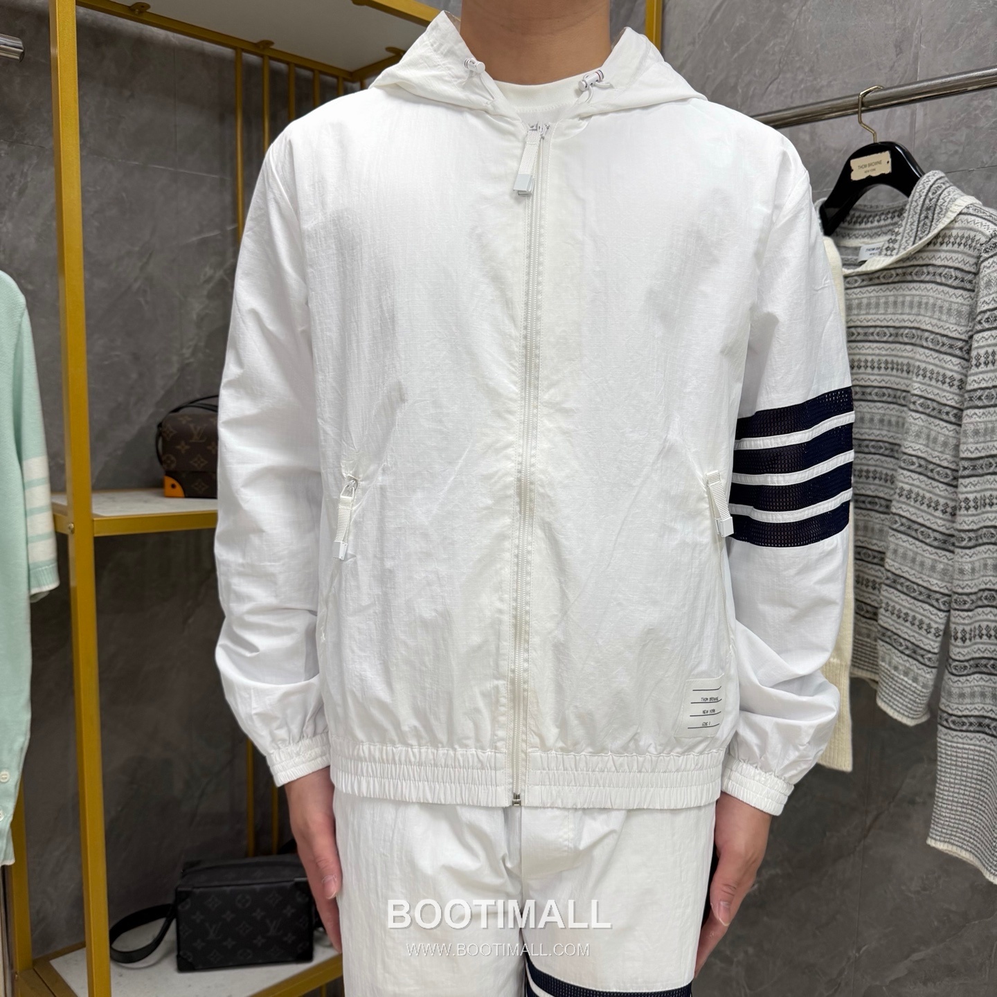 Thom Browne Four-Stripe Mesh Zip Hooded Jacket Nylon, Cotton Gray, Navy, White Jacket 4 줄 스트라이프 메쉬 지퍼 후드 자켓 나일론, 코튼 그레이, 네이비, 화이트 자켓 7