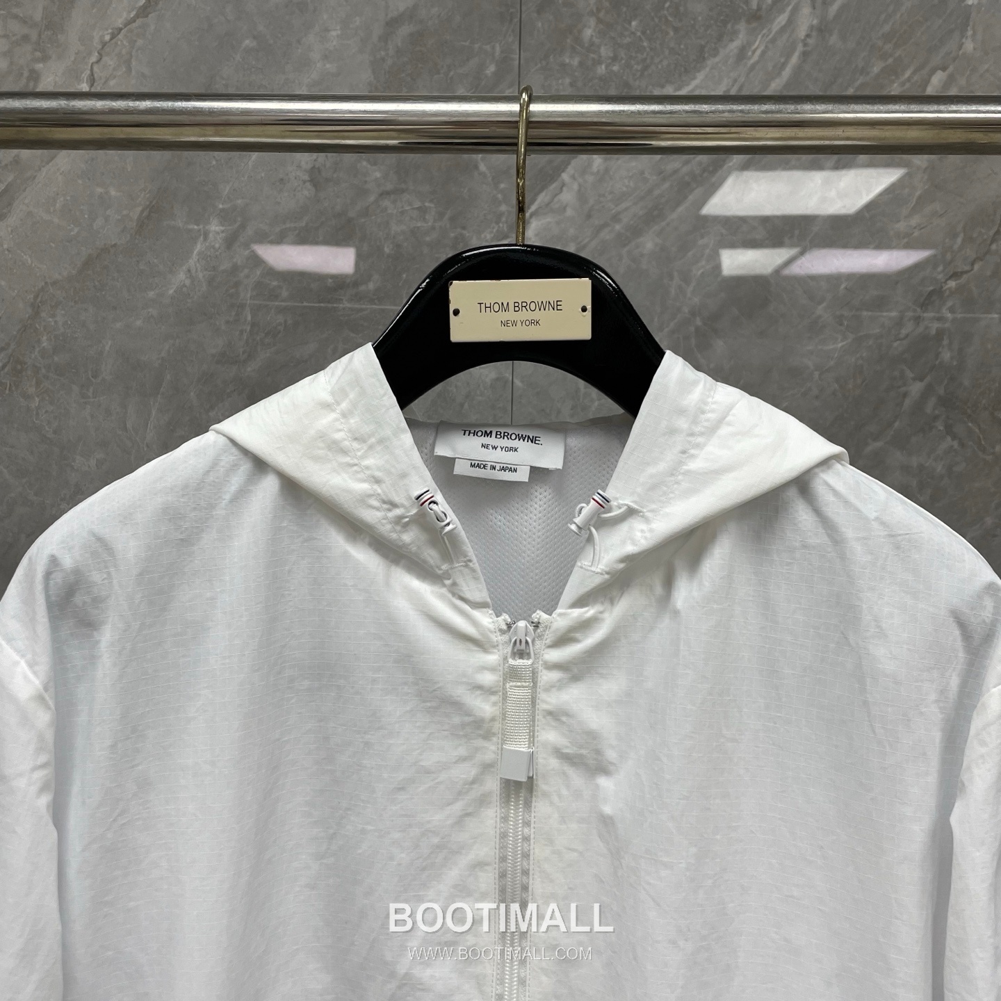 Thom Browne Four-Stripe Mesh Zip Hooded Jacket Nylon, Cotton Gray, Navy, White Jacket 4 줄 스트라이프 메쉬 지퍼 후드 자켓 나일론, 코튼 그레이, 네이비, 화이트 자켓 12