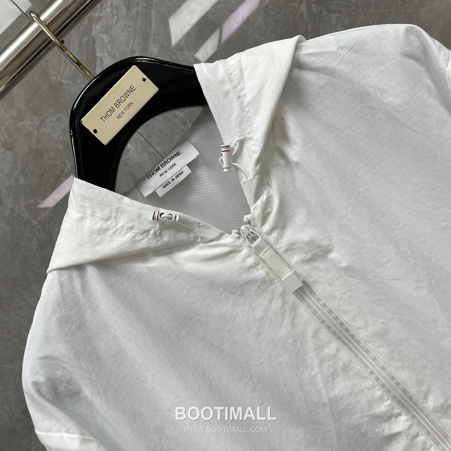 Thom Browne Four-Stripe Mesh Zip Hooded Jacket Nylon, Cotton Gray, Navy, White Jacket 4 줄 스트라이프 메쉬 지퍼 후드 자켓 나일론, 코튼 그레이, 네이비, 화이트 자켓 13