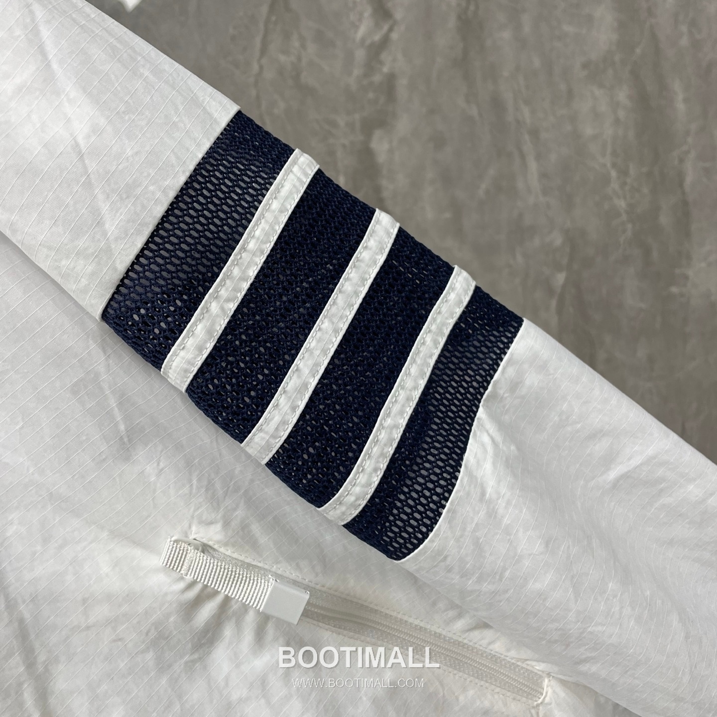 Thom Browne Four-Stripe Mesh Zip Hooded Jacket Nylon, Cotton Gray, Navy, White Jacket 4 줄 스트라이프 메쉬 지퍼 후드 자켓 나일론, 코튼 그레이, 네이비, 화이트 자켓 14