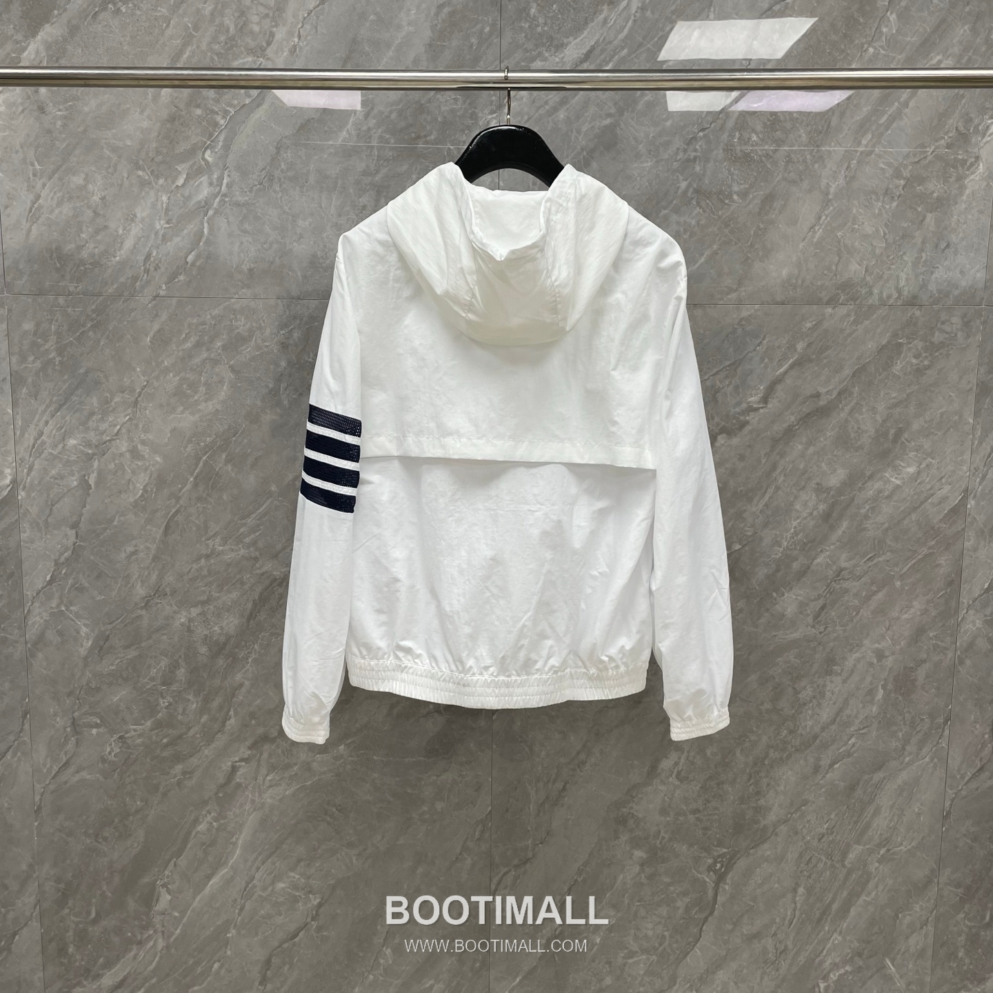 Thom Browne Four-Stripe Mesh Zip Hooded Jacket Nylon, Cotton Gray, Navy, White Jacket 4 줄 스트라이프 메쉬 지퍼 후드 자켓 나일론, 코튼 그레이, 네이비, 화이트 자켓 18