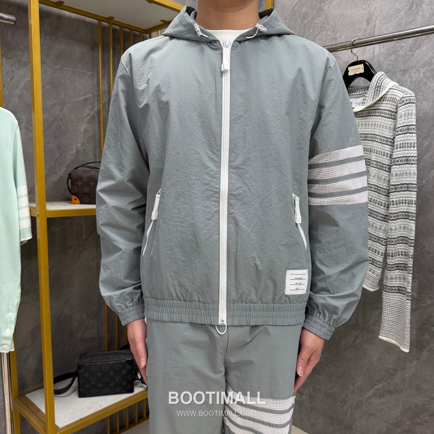 Thom Browne Four-Stripe Mesh Zip Hooded Jacket Nylon, Cotton Gray, Navy, White Jacket 4 줄 스트라이프 메쉬 지퍼 후드 자켓 나일론, 코튼 그레이, 네이비, 화이트 자켓 6