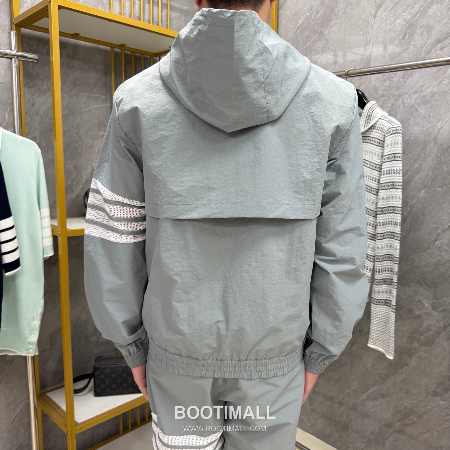 Thom Browne Four-Stripe Mesh Zip Hooded Jacket Nylon, Cotton Gray, Navy, White Jacket 4 줄 스트라이프 메쉬 지퍼 후드 자켓 나일론, 코튼 그레이, 네이비, 화이트 자켓 7