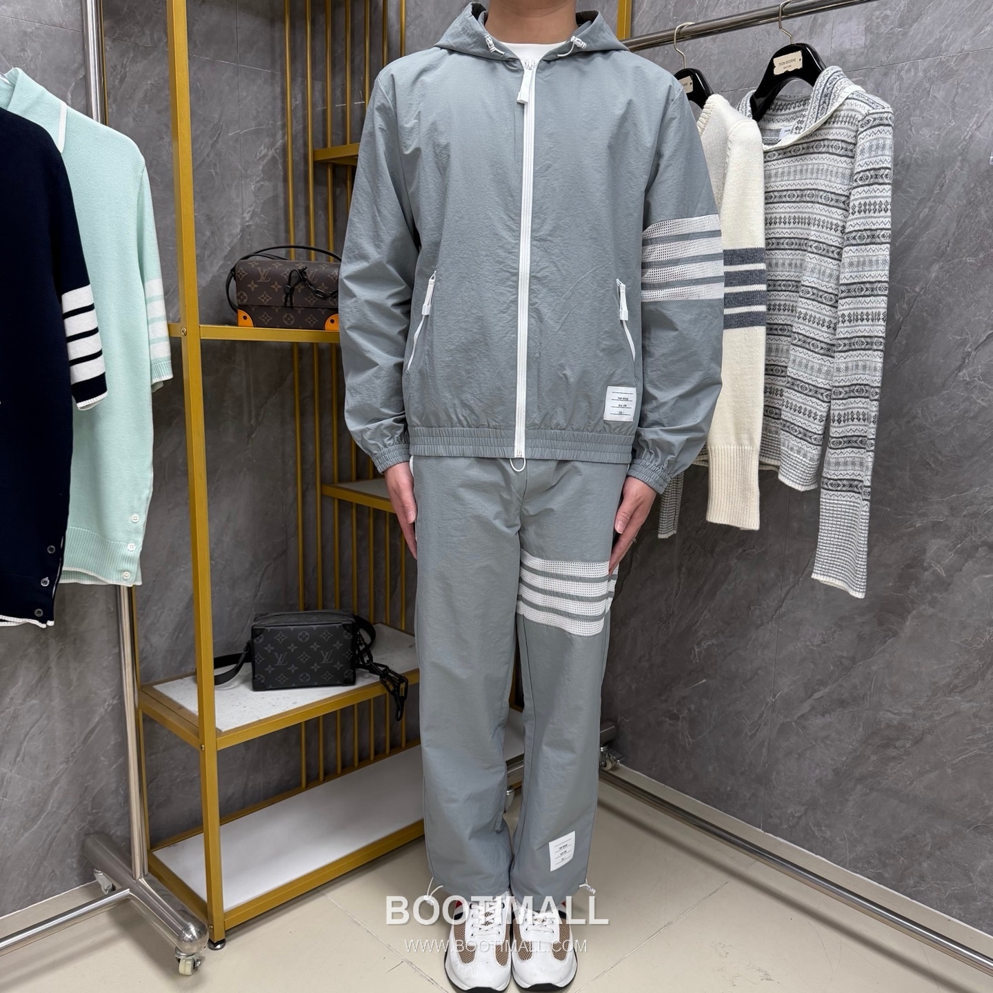 Thom Browne Four-Stripe Mesh Zip Hooded Jacket Nylon, Cotton Gray, Navy, White Jacket 4 줄 스트라이프 메쉬 지퍼 후드 자켓 나일론, 코튼 그레이, 네이비, 화이트 자켓 8