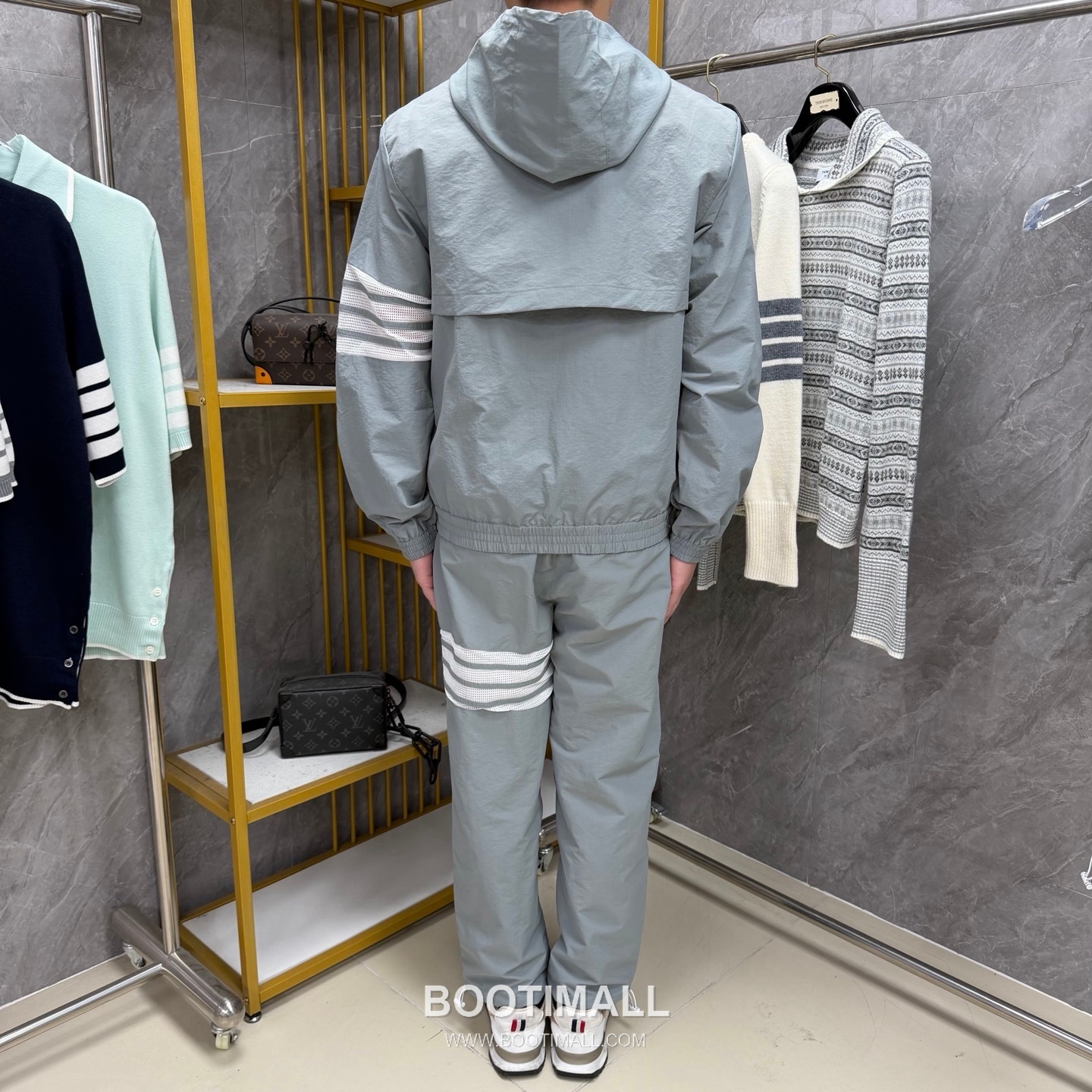 Thom Browne Four-Stripe Mesh Zip Hooded Jacket Nylon, Cotton Gray, Navy, White Jacket 4 줄 스트라이프 메쉬 지퍼 후드 자켓 나일론, 코튼 그레이, 네이비, 화이트 자켓 9