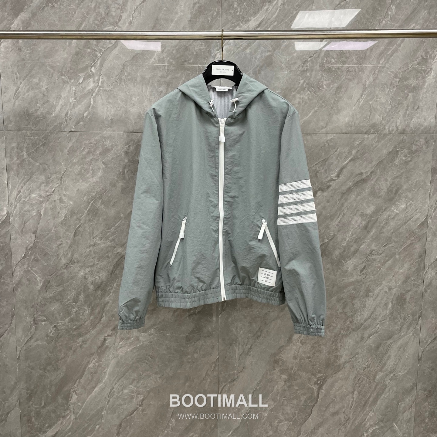 Thom Browne Four-Stripe Mesh Zip Hooded Jacket Nylon, Cotton Gray, Navy, White Jacket 4 줄 스트라이프 메쉬 지퍼 후드 자켓 나일론, 코튼 그레이, 네이비, 화이트 자켓 10