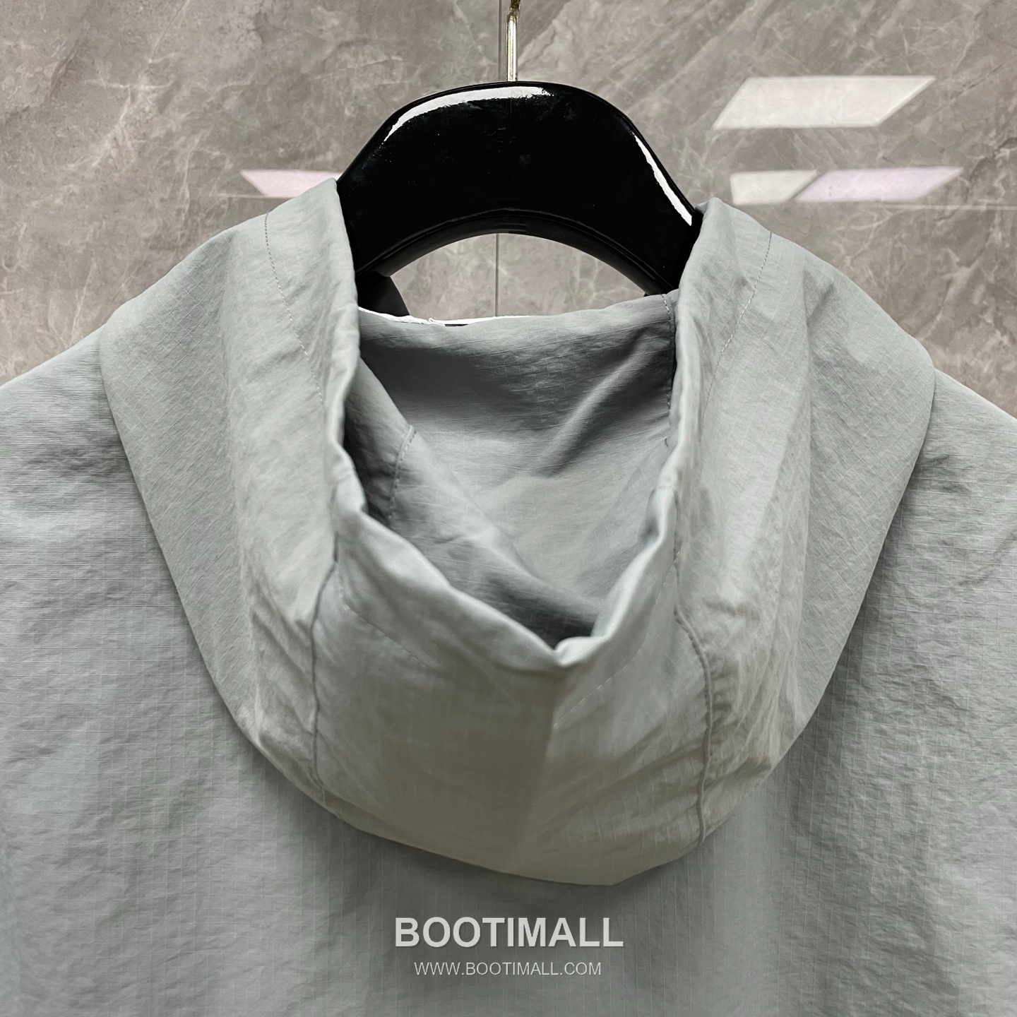 Thom Browne Four-Stripe Mesh Zip Hooded Jacket Nylon, Cotton Gray, Navy, White Jacket 4 줄 스트라이프 메쉬 지퍼 후드 자켓 나일론, 코튼 그레이, 네이비, 화이트 자켓 16