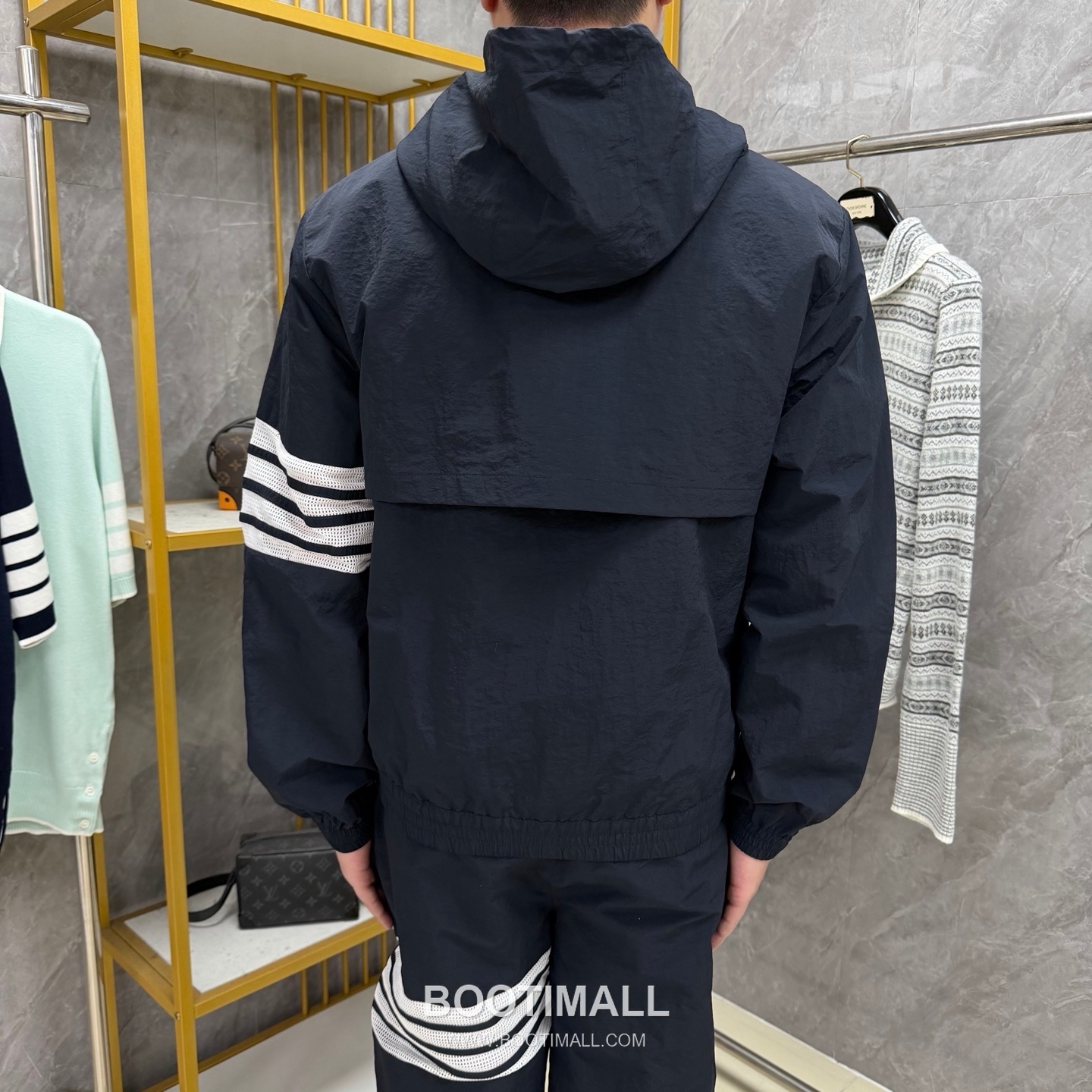 Thom Browne Four-Stripe Mesh Zip Hooded Jacket Nylon, Cotton Gray, Navy, White Jacket 4 줄 스트라이프 메쉬 지퍼 후드 자켓 나일론, 코튼 그레이, 네이비, 화이트 자켓 7