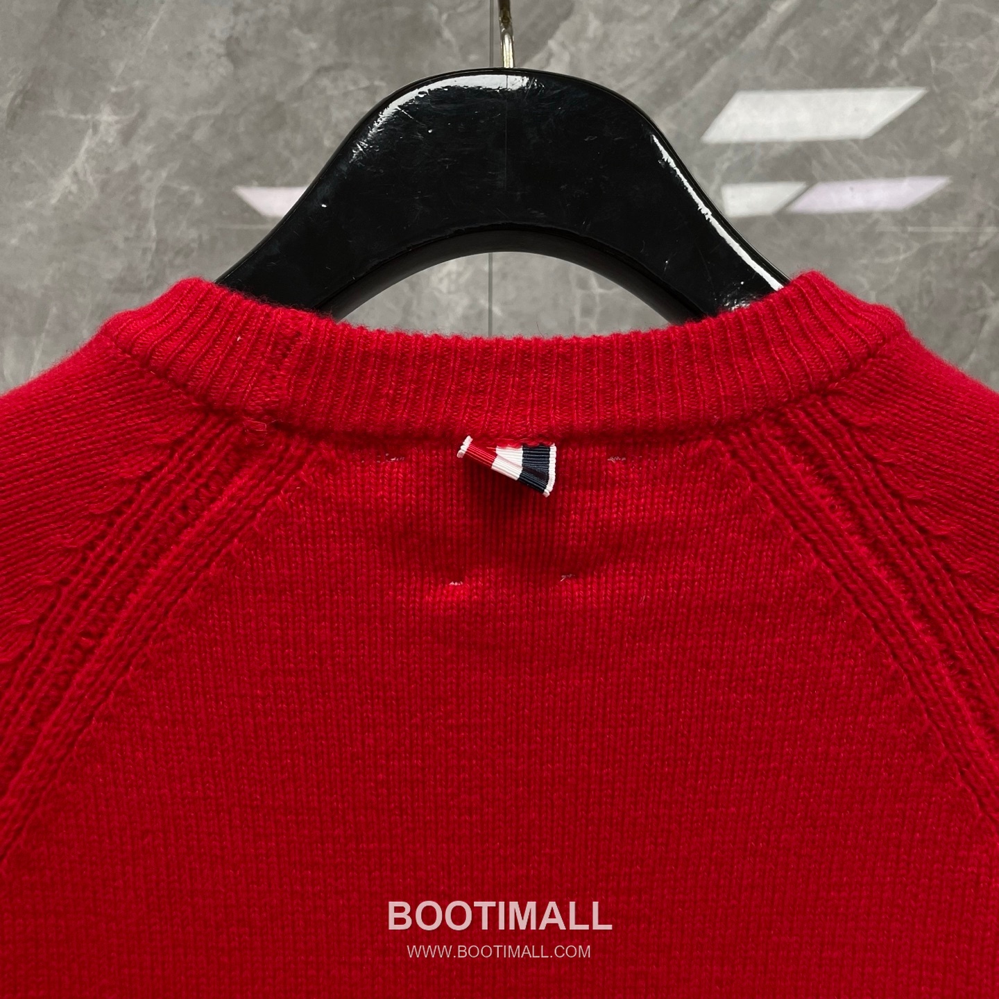 Thom Browne Crew Neck Short Wool Sweater with 4-Bar Stripe Wool Red Sweater 크루넥 숏 울 스웨터 4-바 스트라이프 울 레드 스웨터 13