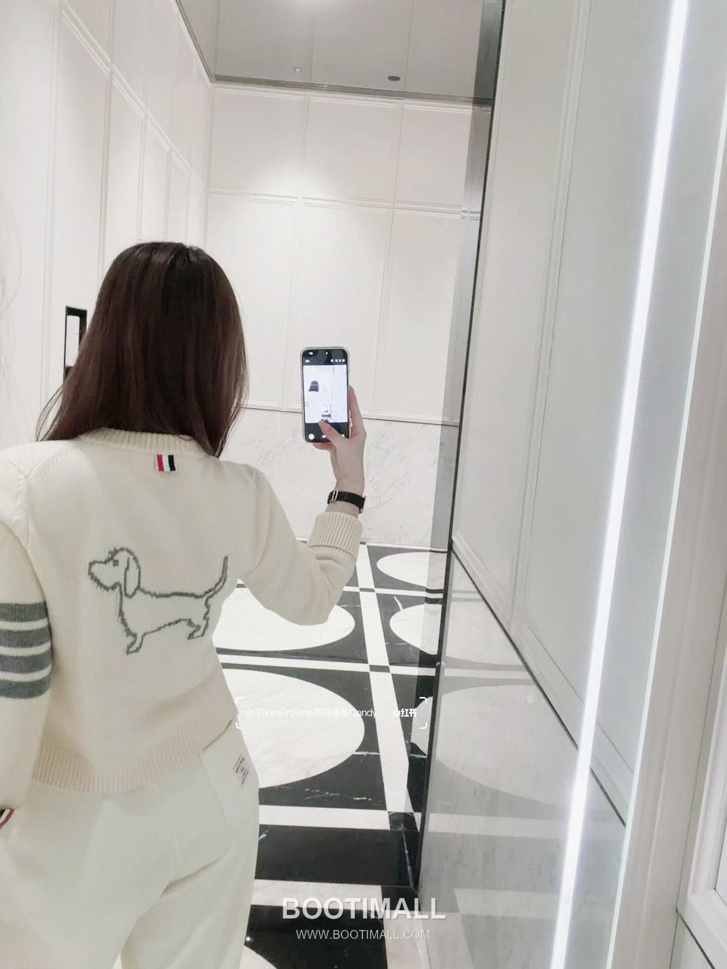 Thom Browne Back Dog Embroidered Short Cardigan Fine Wool Blend Red Cardigan 백 도그 자수 숏 카디건 파인 울 블렌드 레드 카디건 0, 1, 2 11