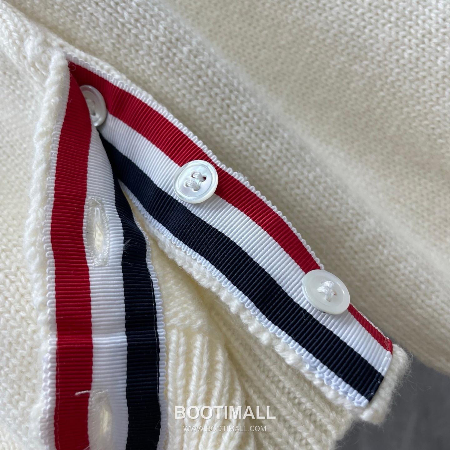 Thom Browne Back Dog Embroidered Short Cardigan Fine Wool Blend Red Cardigan 백 도그 자수 숏 카디건 파인 울 블렌드 레드 카디건 0, 1, 2 19