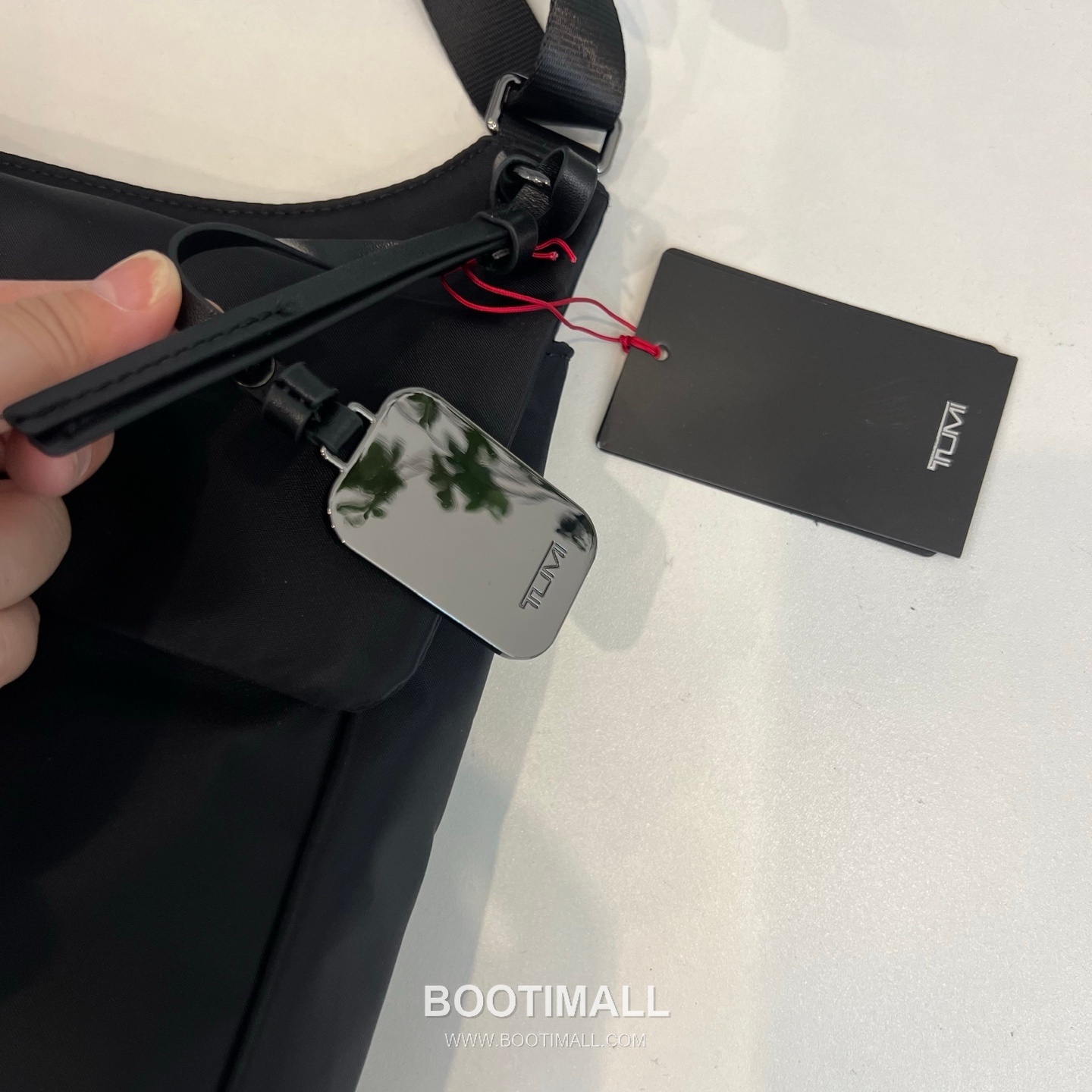 TUMI Voyageur 196658 Nylon Black Crossbody Bag 투미 보야주 196658 나일론 블랙 크로스백 29cm 9