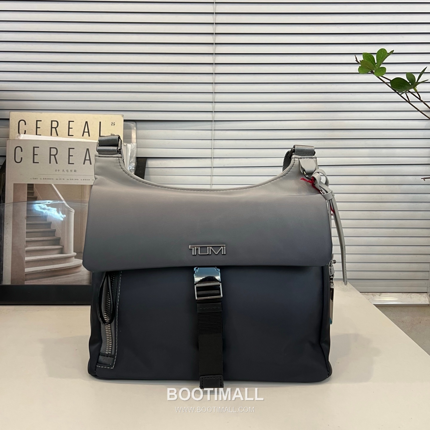 TUMI Voyageur 196658 Nylon Gradient Crossbody Bag 투미 보야지 196658 나일론 그라데이션 크로스백 29cm 2