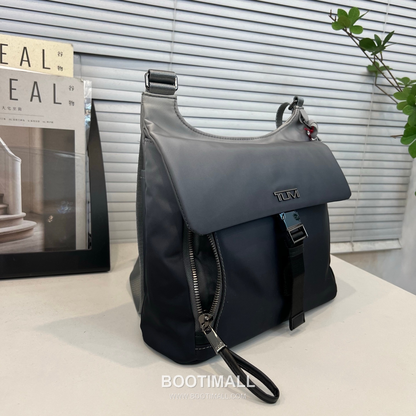 TUMI Voyageur 196658 Nylon Gradient Crossbody Bag 투미 보야지 196658 나일론 그라데이션 크로스백 29cm 3