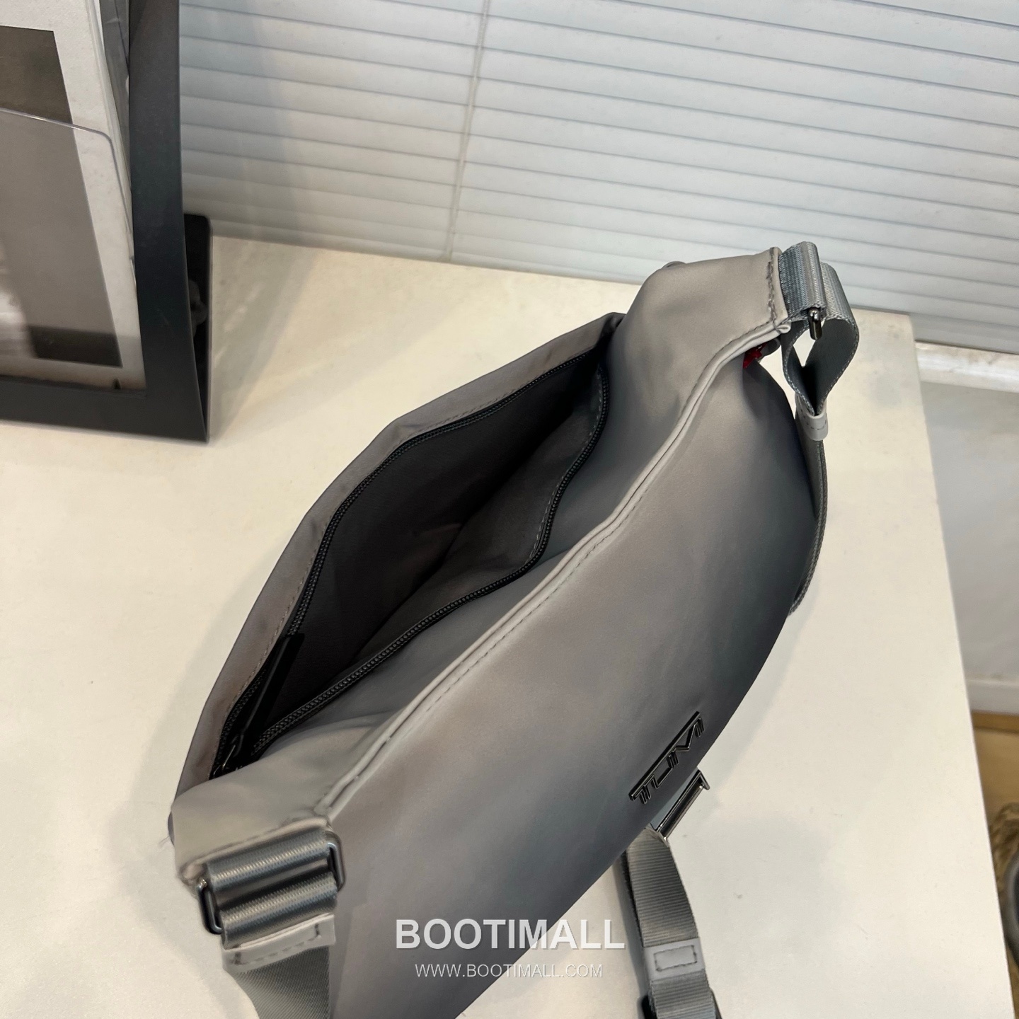 TUMI Voyageur 196658 Nylon Gradient Crossbody Bag 투미 보야지 196658 나일론 그라데이션 크로스백 29cm 5