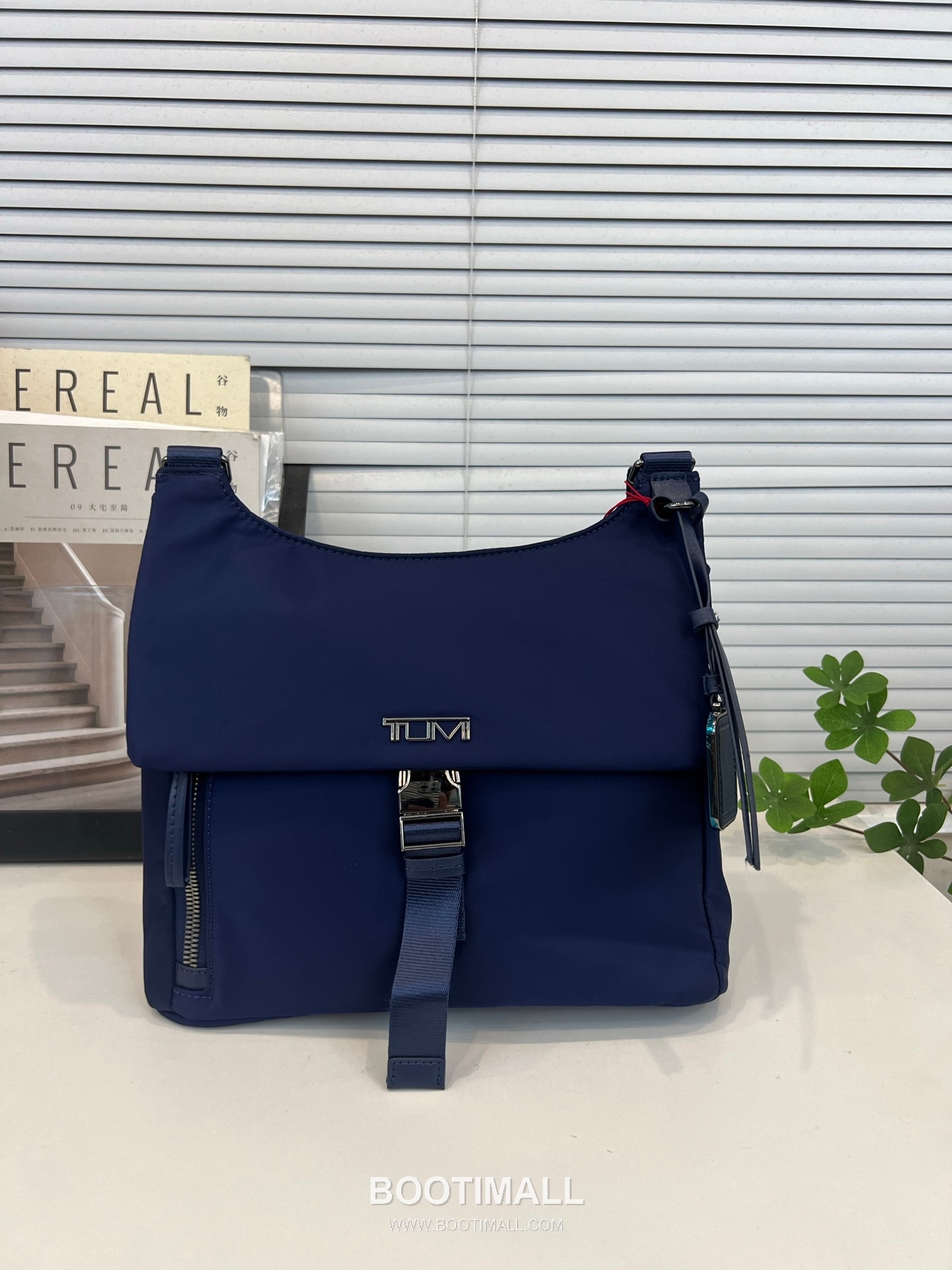 TUMI 196658 Voyageur Nylon Blue Crossbody Bag 투미 196658 보야저 나일론 블루 크로스백 29cm 2