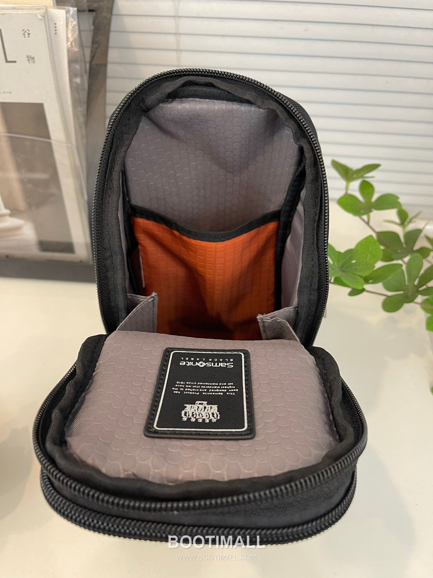 Samsonite Encode Crossbody Bag HO0 1260D Ballistic Nylon with Leather Trim Black Crossbody Bag 쌤소나이트 인코드 크로스바디 백 HO0 1260D 발리스틱 나일론 & 레더 트리밍 블랙 크로스백 30.5cm 4