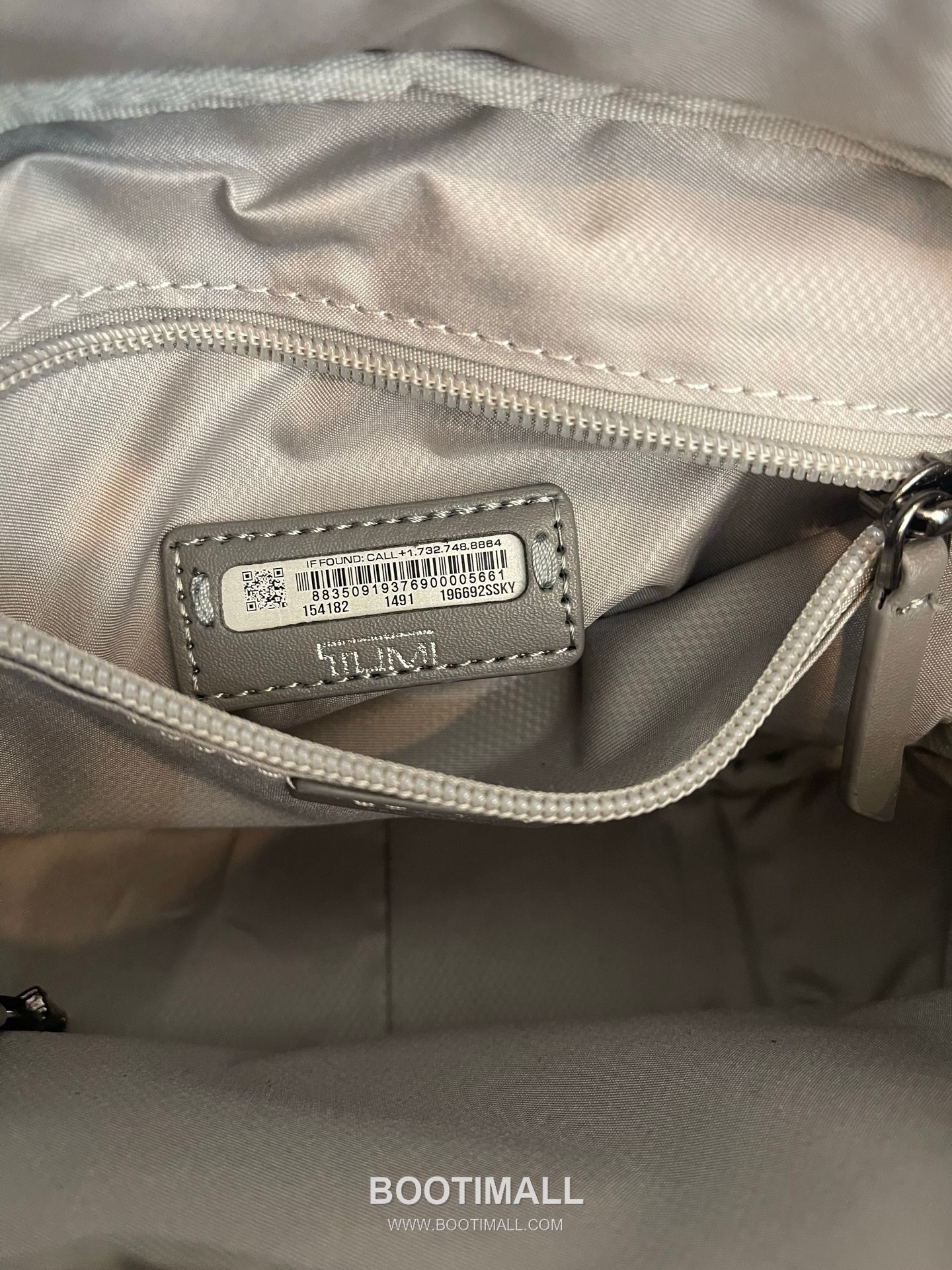 TUMI Voyageur Teghan Crossbody 196692 Nylon Parachute Fabric Graphite Gray Crossbody Bag 투미 보야지 테간 크로스백 196692 나일론 파라슈트 패브릭 그라파이트 그레이 크로스백 21cm 9