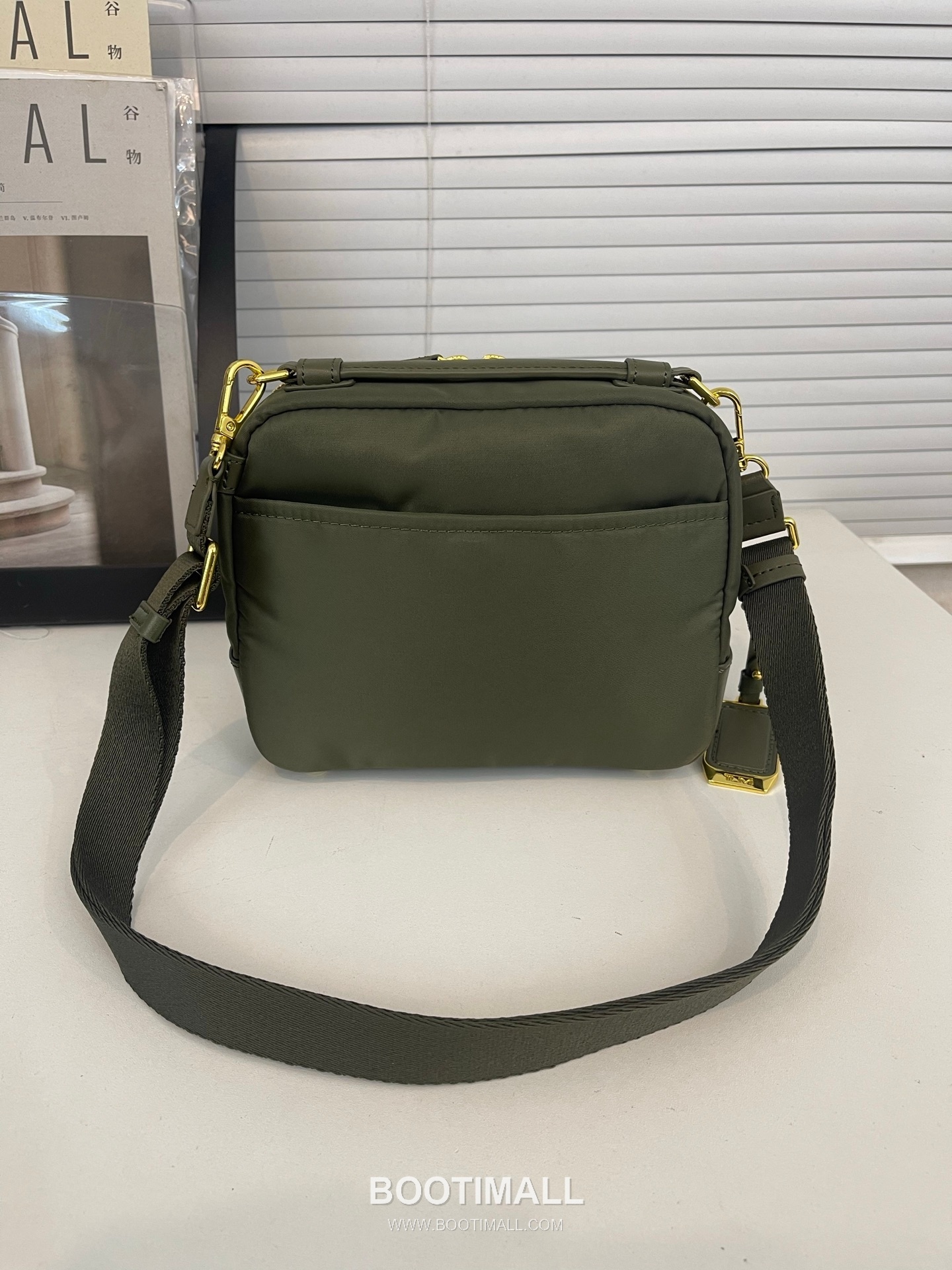 TUMI Voyageur Teghan Crossbody 196692 Nylon Parachute Fabric Olive Green Crossbody Bag 투미 보야지 테간 크로스백 196692 나일론 파라슈트 패브릭 올리브 그린 크로스백 21cm 2