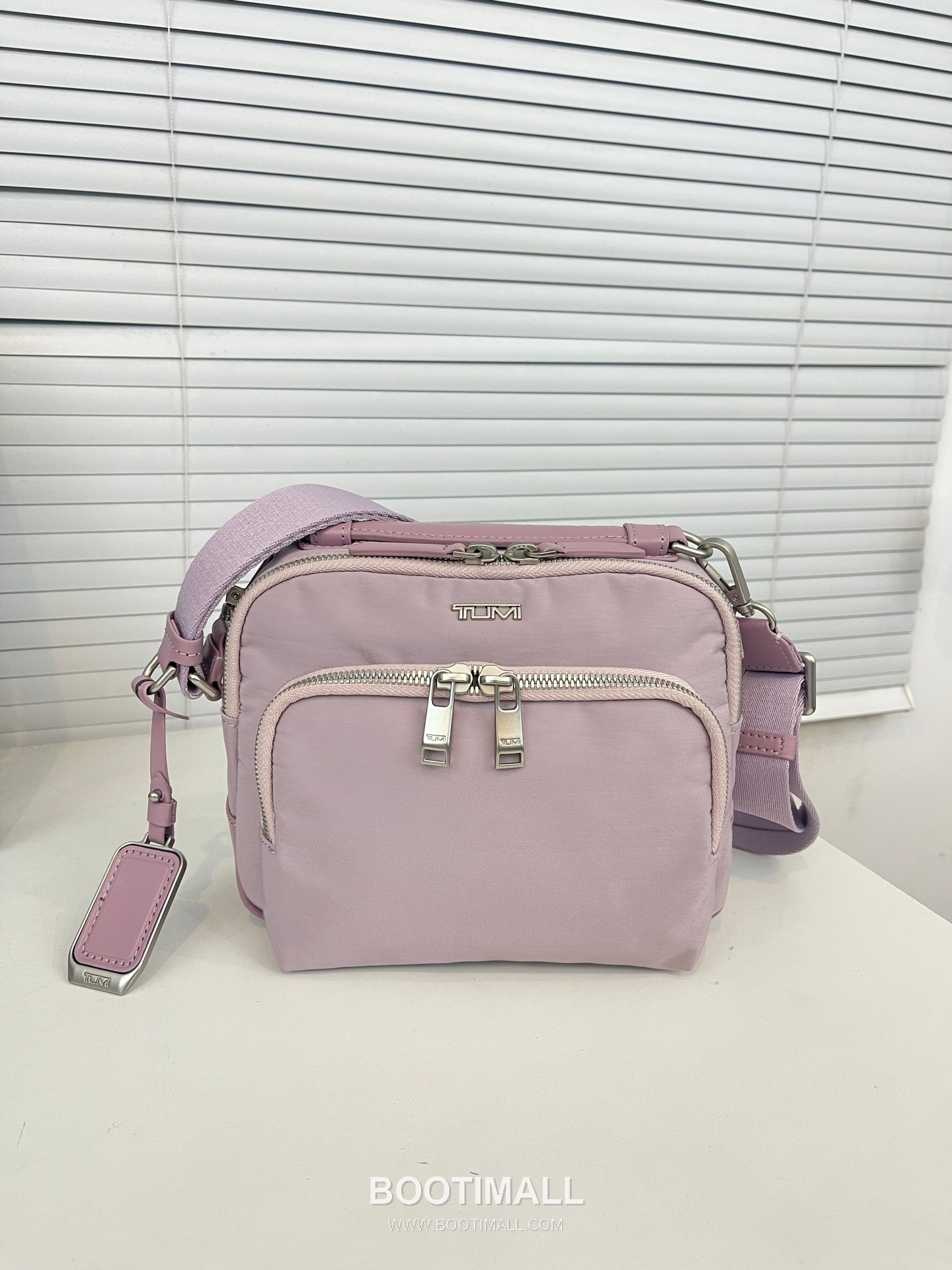 TUMI Voyageur Teghan Crossbody 196692 Nylon Parachute Fabric Lavender Purple Crossbody Bag 투미 보야지 테간 크로스백 196692 나일론 파라슈트 패브릭 라벤더 퍼플 크로스백 21cm 1