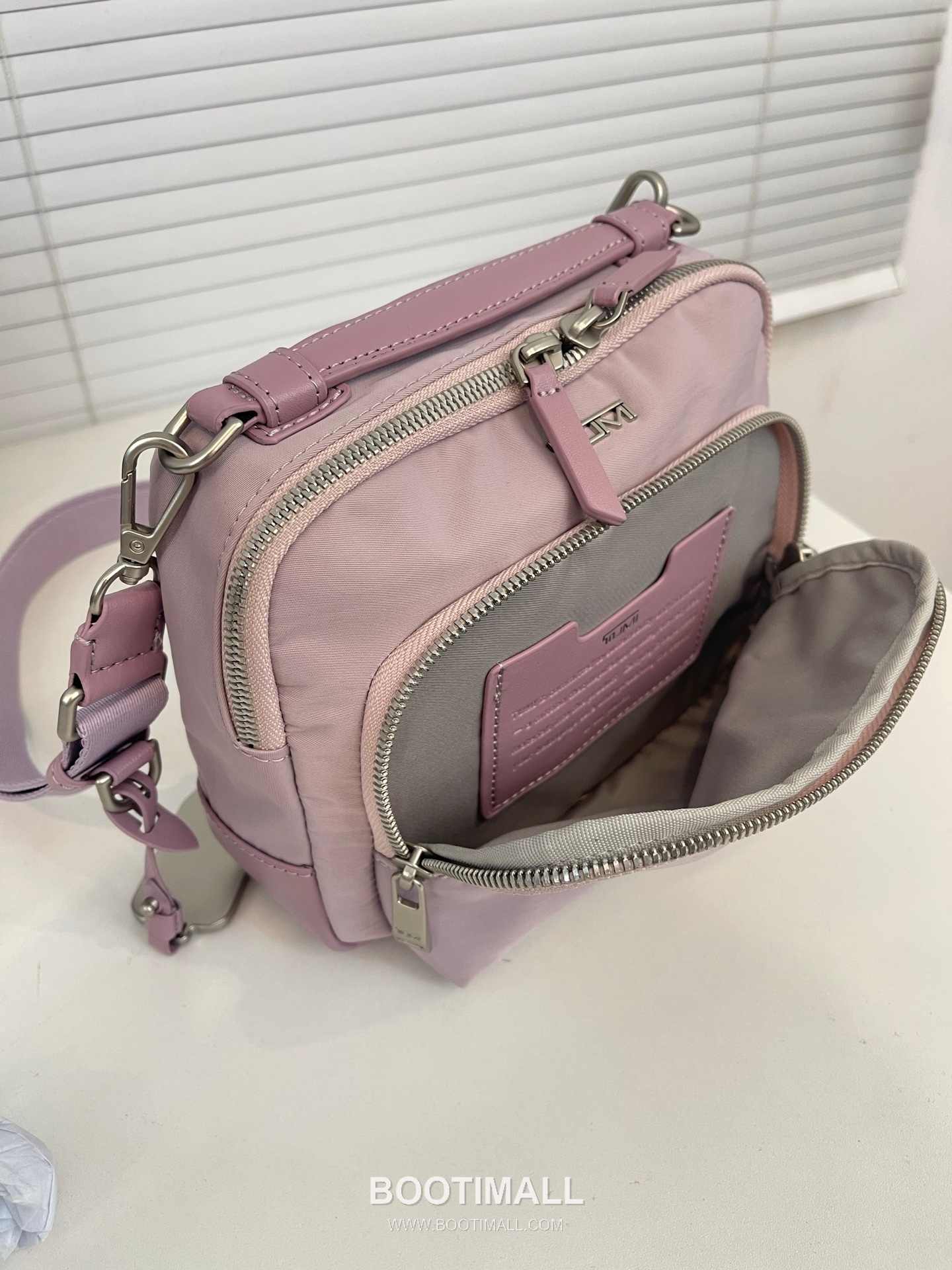 TUMI Voyageur Teghan Crossbody 196692 Nylon Parachute Fabric Lavender Purple Crossbody Bag 투미 보야지 테간 크로스백 196692 나일론 파라슈트 패브릭 라벤더 퍼플 크로스백 21cm 6