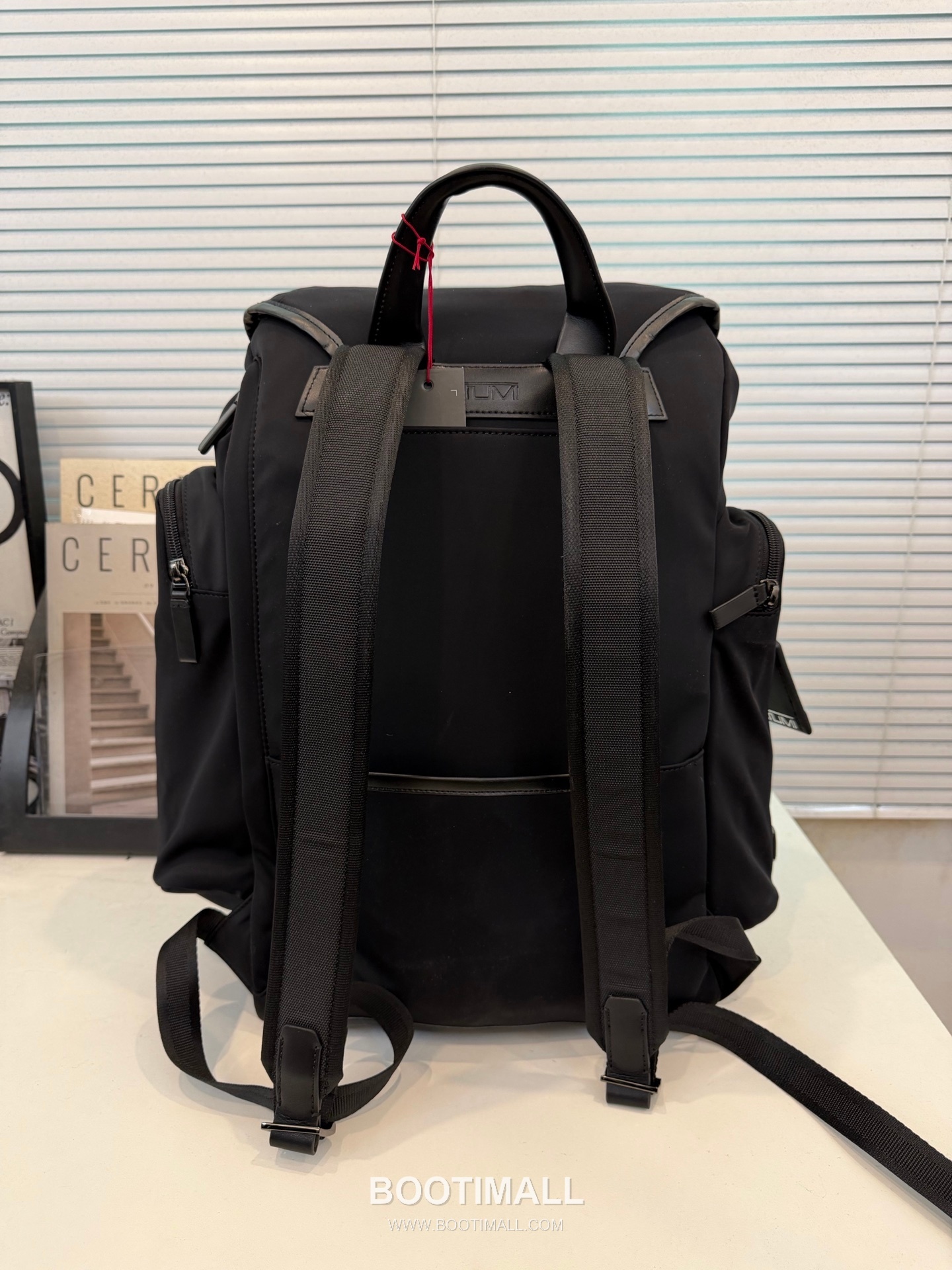 TUMI Harrison Drawstring Flap Backpack 66020618 Ballistic Nylon Black Backpack 투미 해리슨 드로스트링 플랩 백팩 66020618 발리스틱 나일론 블랙 백팩 49.5cm 2