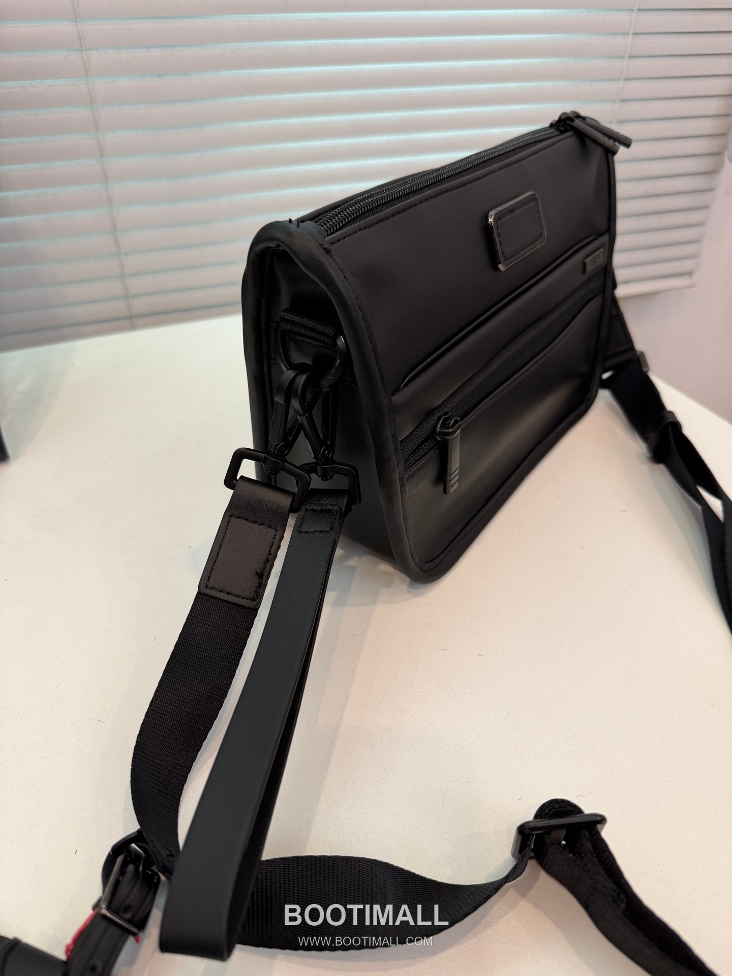 TUMI Alpha 4 Crossbody 9203725 Ballistic Nylon Black Crossbody Bag 투미 알파 4 크로스바디 9203725 발리스틱 나일론 블랙 크로스백 28cm 3
