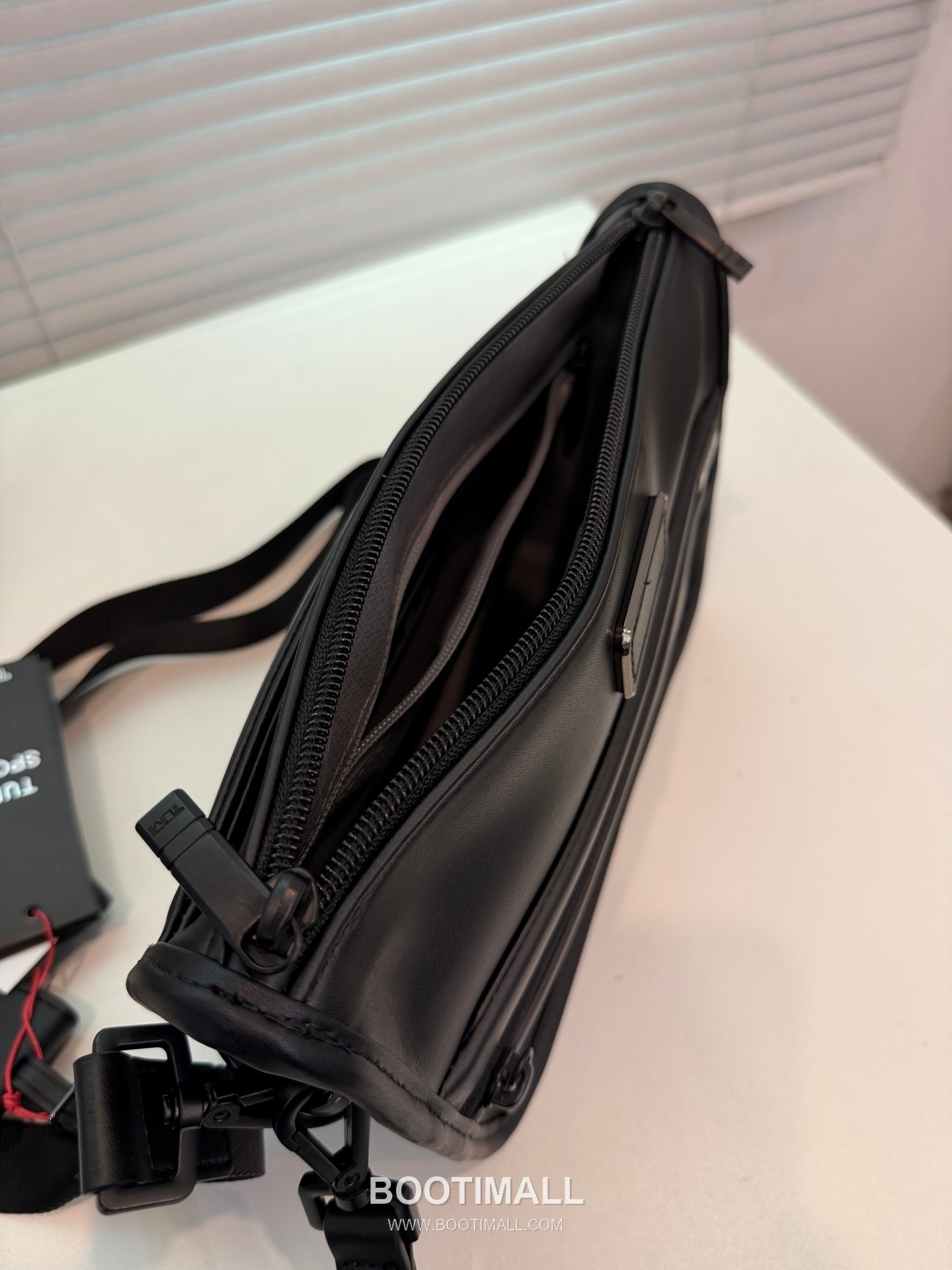 TUMI Alpha 4 Crossbody 9203725 Ballistic Nylon Black Crossbody Bag 투미 알파 4 크로스바디 9203725 발리스틱 나일론 블랙 크로스백 28cm 8