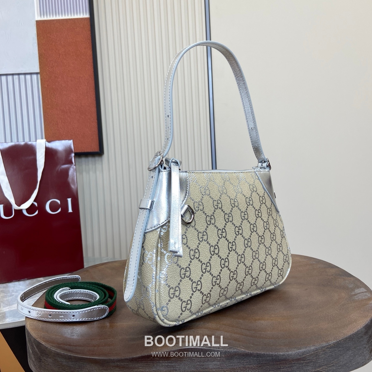 Gucci GG Emblem Small Shoulder Bag 815218 GG Coated Canvas Beige Silver Shoulder Bag 구찌 GG 엠블렘 스몰 숄더백 815218 GG 코팅 캔버스 베이지 실버 숄더백 24.5cm 3