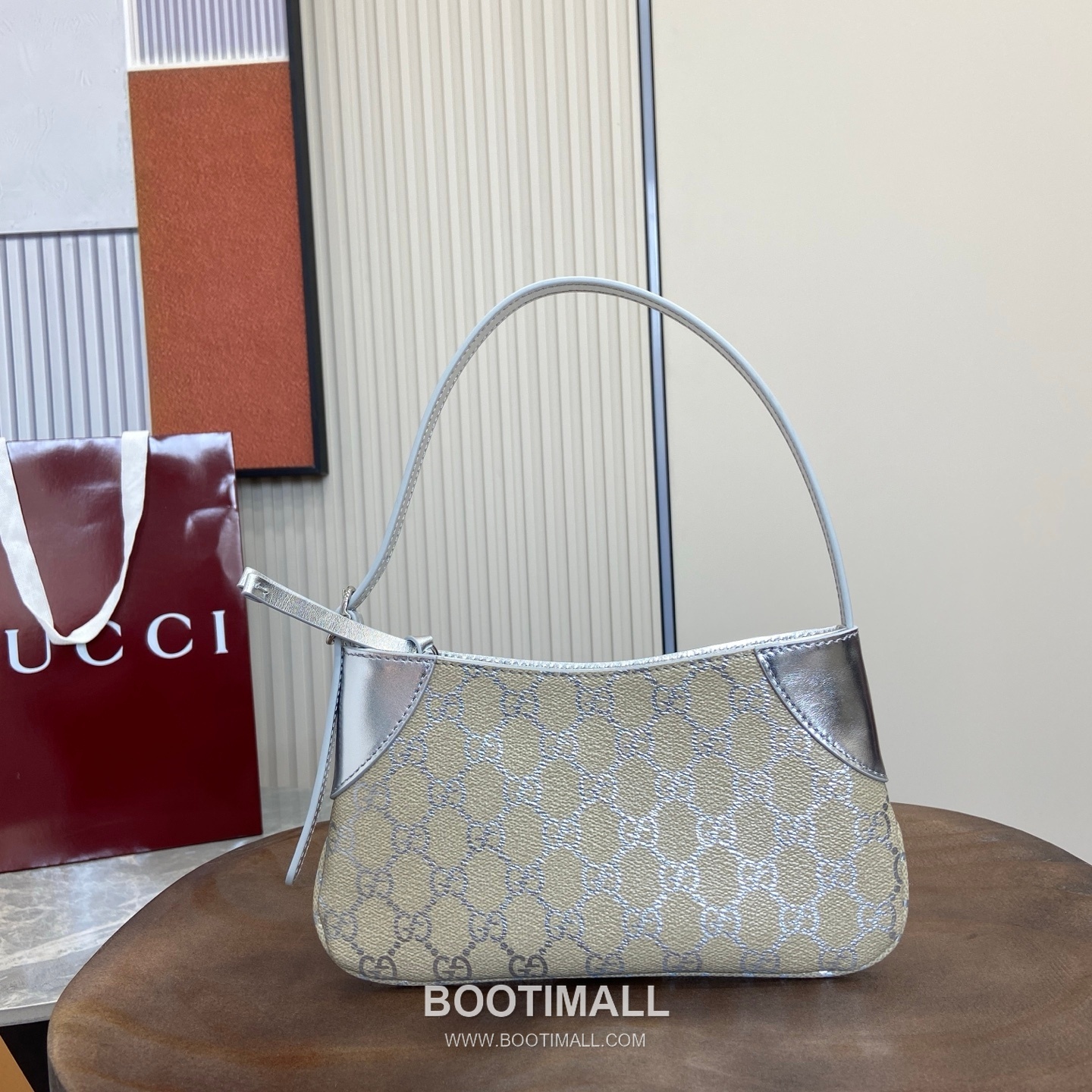 Louis Vuitton GG Emblem Super Mini Shoulder Bag 820696 GG Monogram Coated Canvas Beige Silver Shoulder Bag 루이비통 GG 엠블럼 슈퍼 미니 숄더백 820696 GG 모노그램 코팅 캔버스 베이지 실버 숄더백 23cm 1