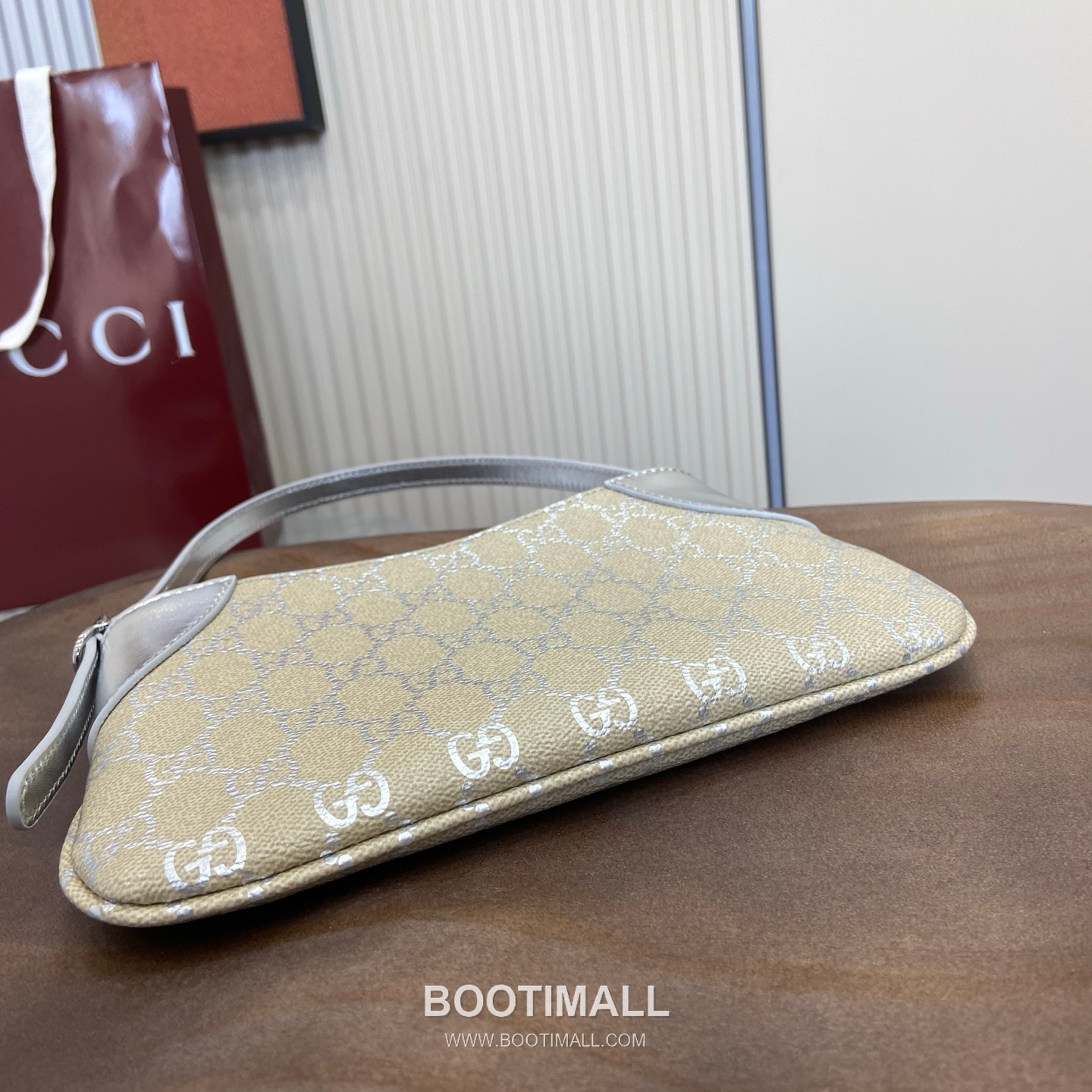 Louis Vuitton GG Emblem Super Mini Shoulder Bag 820696 GG Monogram Coated Canvas Beige Silver Shoulder Bag 루이비통 GG 엠블럼 슈퍼 미니 숄더백 820696 GG 모노그램 코팅 캔버스 베이지 실버 숄더백 23cm 5