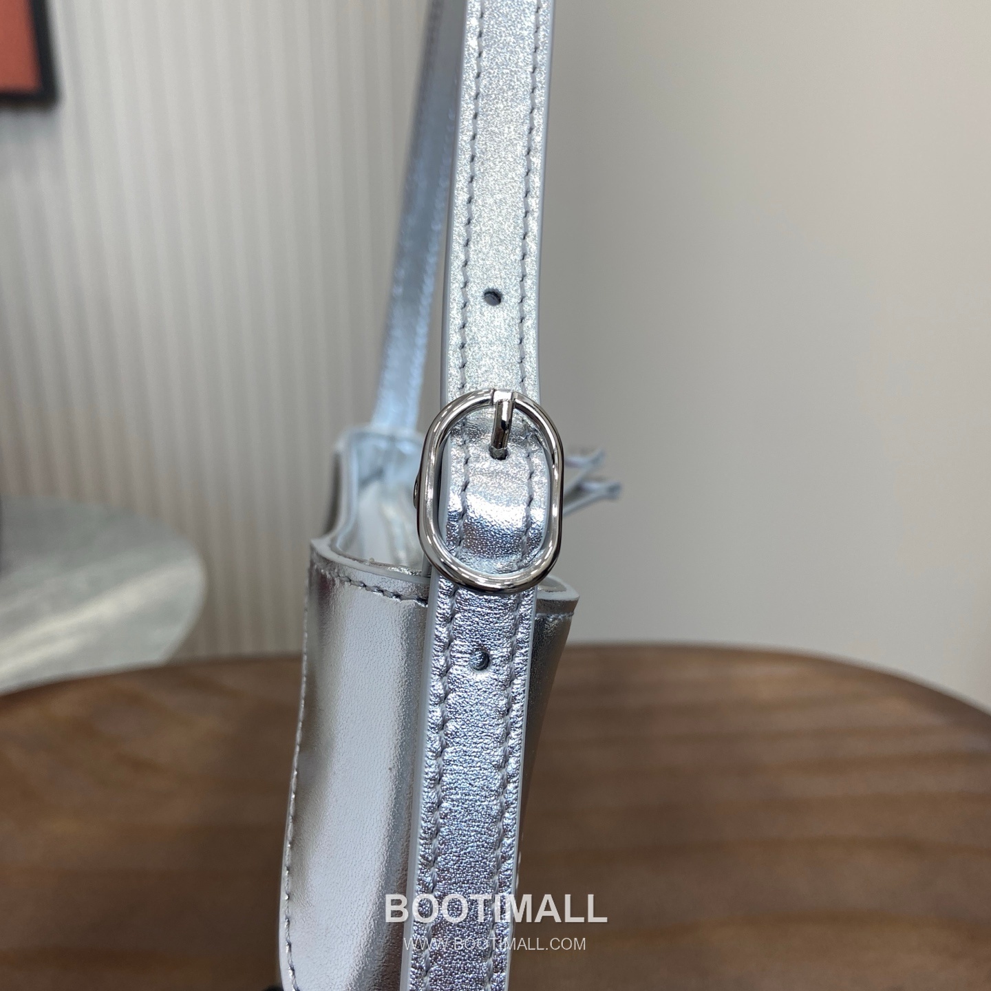 Louis Vuitton GG Emblem Super Mini Shoulder Bag 820696 GG Monogram Coated Canvas Beige Silver Shoulder Bag 루이비통 GG 엠블럼 슈퍼 미니 숄더백 820696 GG 모노그램 코팅 캔버스 베이지 실버 숄더백 23cm 7