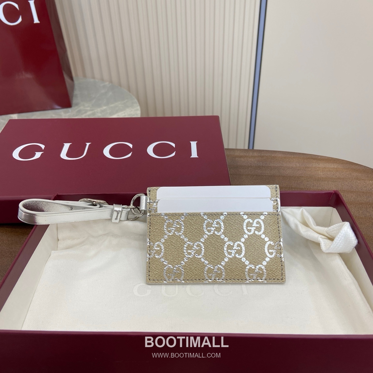 Gucci GG Emblem Card Holder 819121 Coated Canvas with Laminated GG Metallic Pattern Beige Silver Card Holder 구찌 GG 엠블럼 카드홀더 819121 메탈릭 라미네이트 GG 패턴 코팅 캔버스 베이지 실버 카드지갑 10cm 1