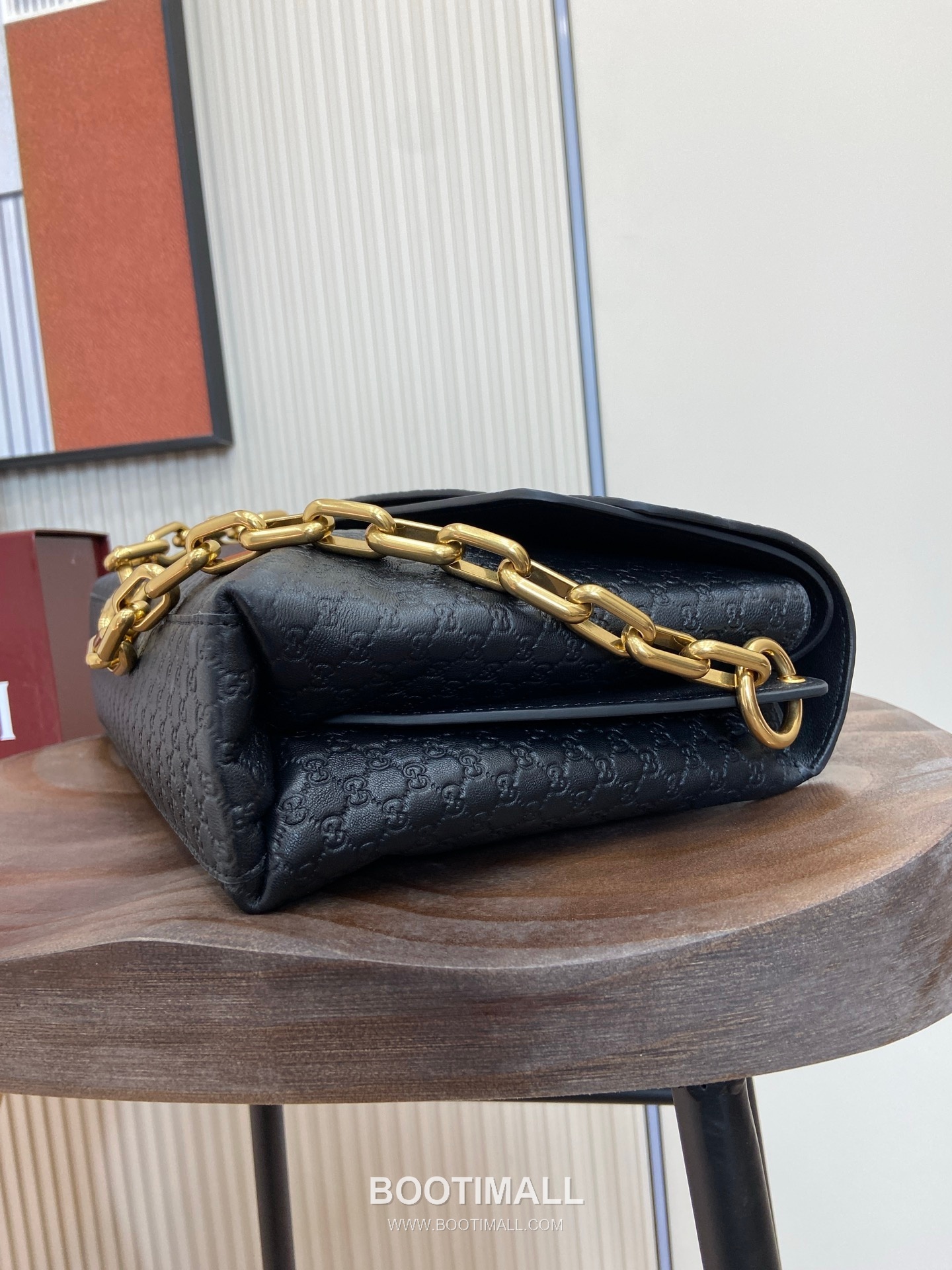 Marmont Large Shoulder Bag 857362 GG Embossed Leather Black Shoulder Bag 마몽 라지 숄더백 857362 GG 엠보싱 레더 블랙 숄더백 36cm 7